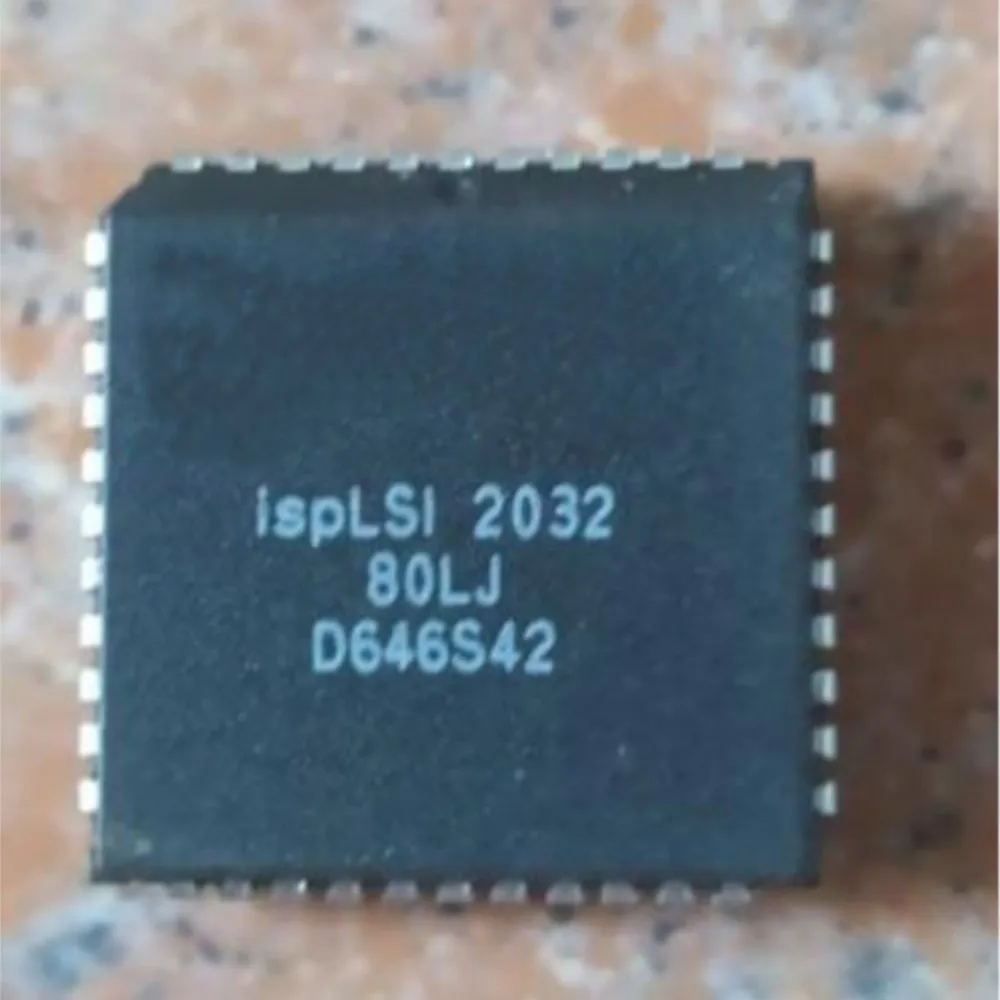 

ISPLSI2032-80LJ ISPLSI2032-80 ISPLSI2032 PLCC44 (Количество товара: 20 штук)