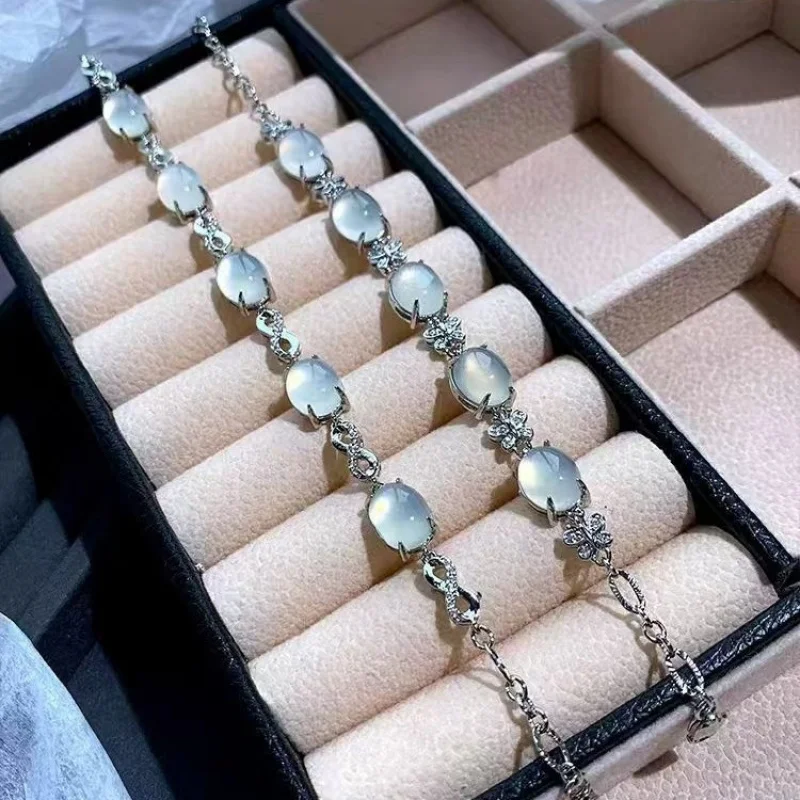 

-Natural Chalcedony Women, White Agate Bead Bracelet, New Style Design