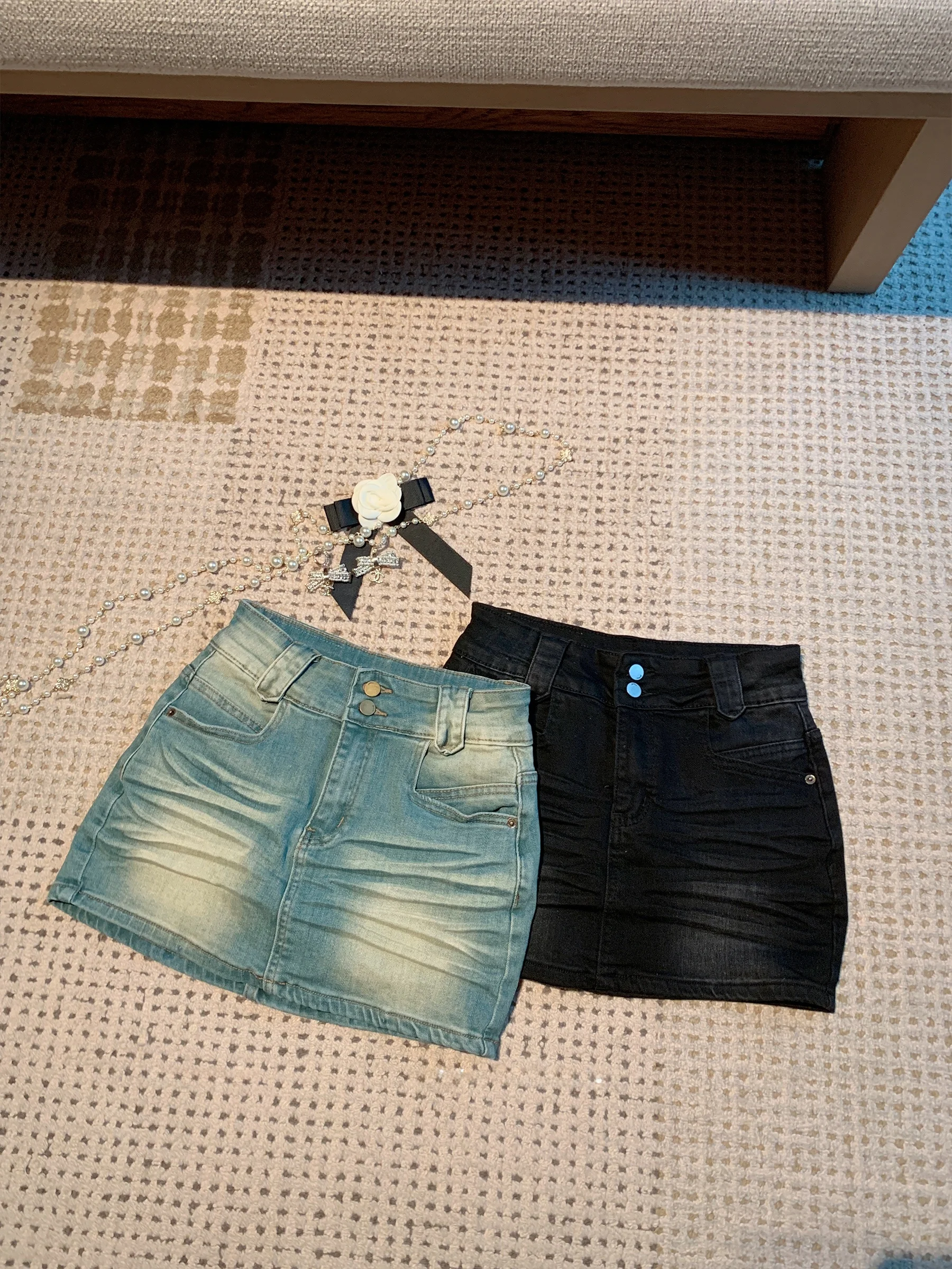 

Sam Seoi American Retro Distressed High Waist Gradient Denim Skirt for Women Spring New Style Casual Style Zipper Closure