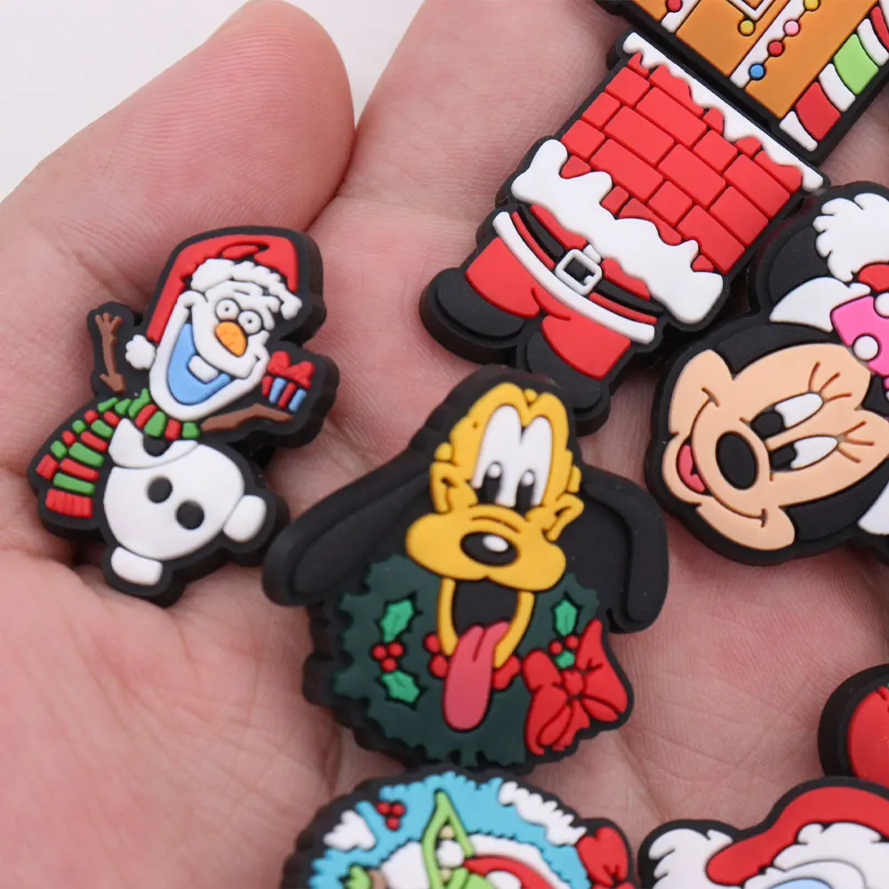 Sandal Natal isi 25 buah, sandal kartun Miniso Disney Mickey Minnie Donald Duck Pluto Stitch sandal PVC Natal, hiasan sepatu taman, hadiah Natal