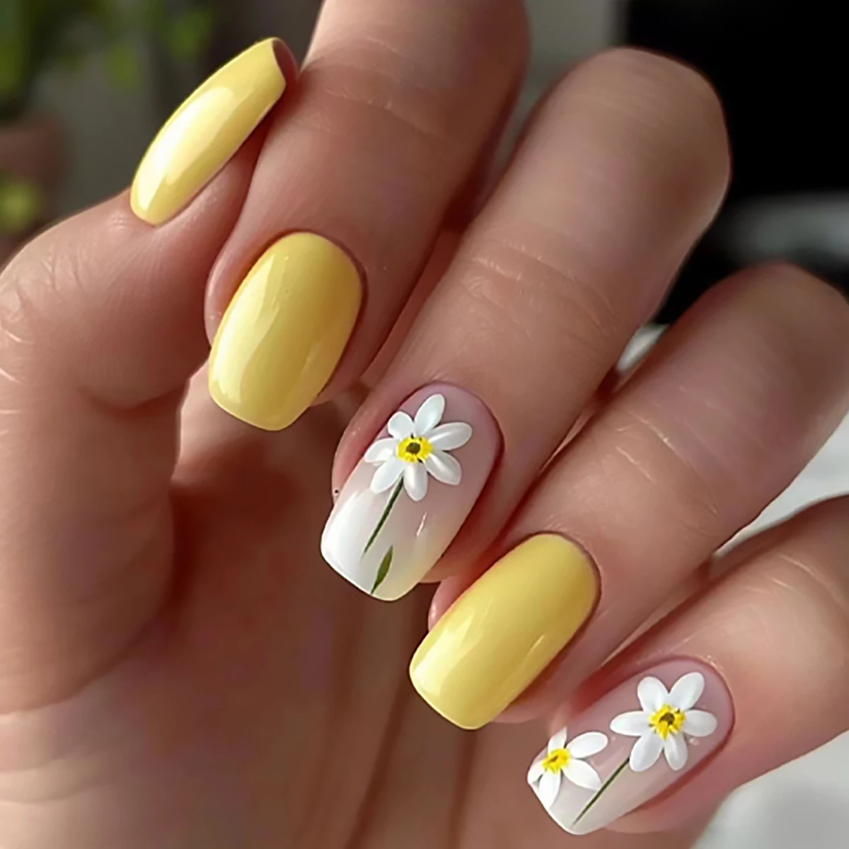 24 pieces of medium to long square shaped minimalist yellow flower shaped nail art pieces with a fresh and fresh style, includin