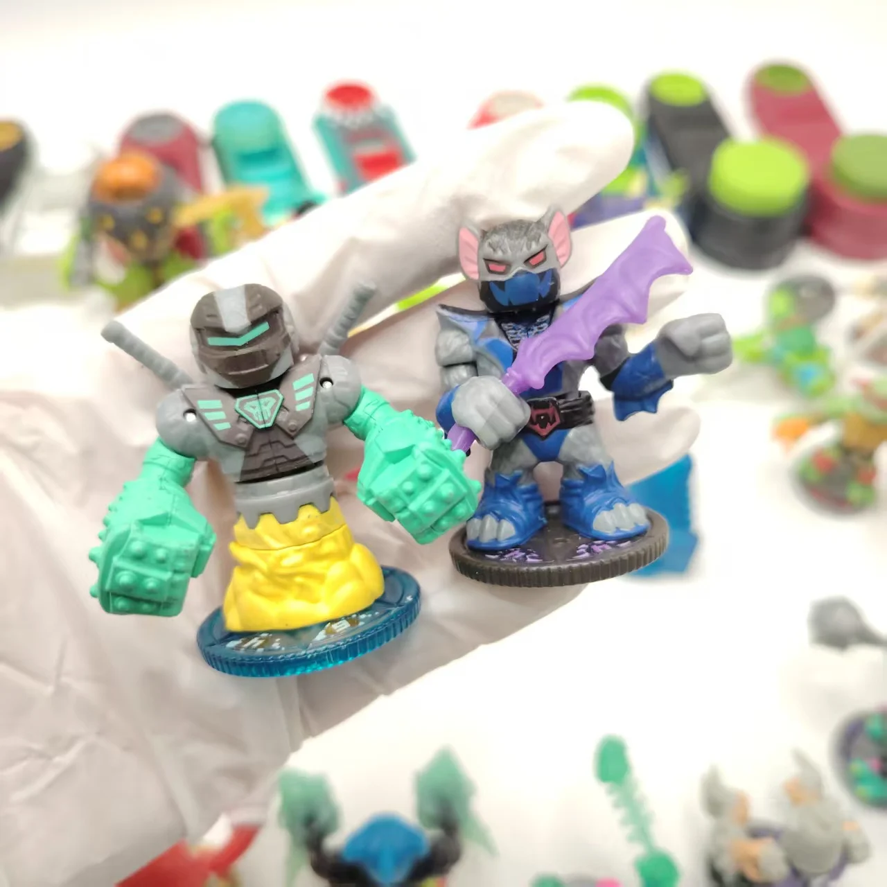 1 Set Legends of Akedo Figur mit zufälligem Kampfcontroller, Kampf-Actionfigur, Spielzeug, limitierte Sammlung, Akedo Spielzeug, Geschenk für Kinder – Detail 2