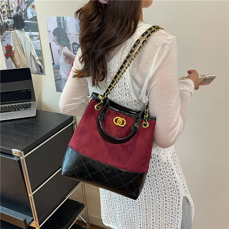 

Famous PU leather women's chain strap shoulder bag, elegant outdoor casual crossbody bag, stylish spacious handbag