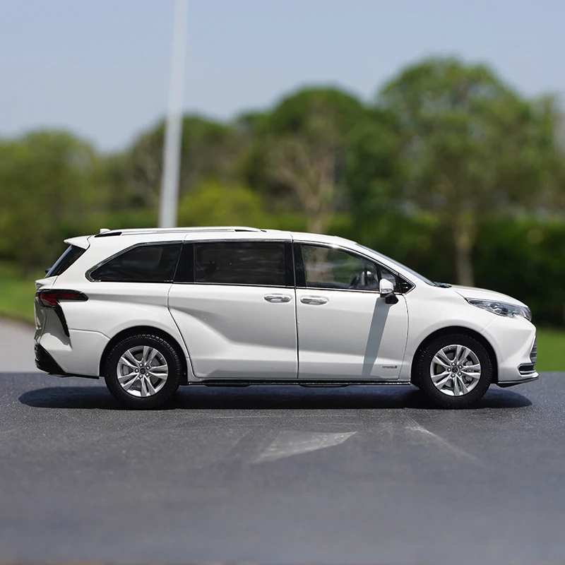 1:18 GAC Toyota، Saina MPV TOYOTO SIENNA مركبة تجارية، نموذج سيارة مصنوع من خليط معدني