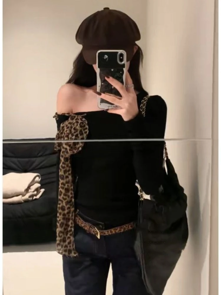 

Black Lrregular Skewn Collar Leopard Bow Lace Up Design Tops French Vintage Early Autumn Knitted Women Clothes Y2k Slim Punk Top
