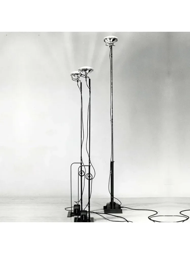 Italiaanse ijzeren chroom design vloerlamp geschikt voor slaapkamer vloerlamp kantoordecoratie bankzijde binnenverlichting - afbeelding 2