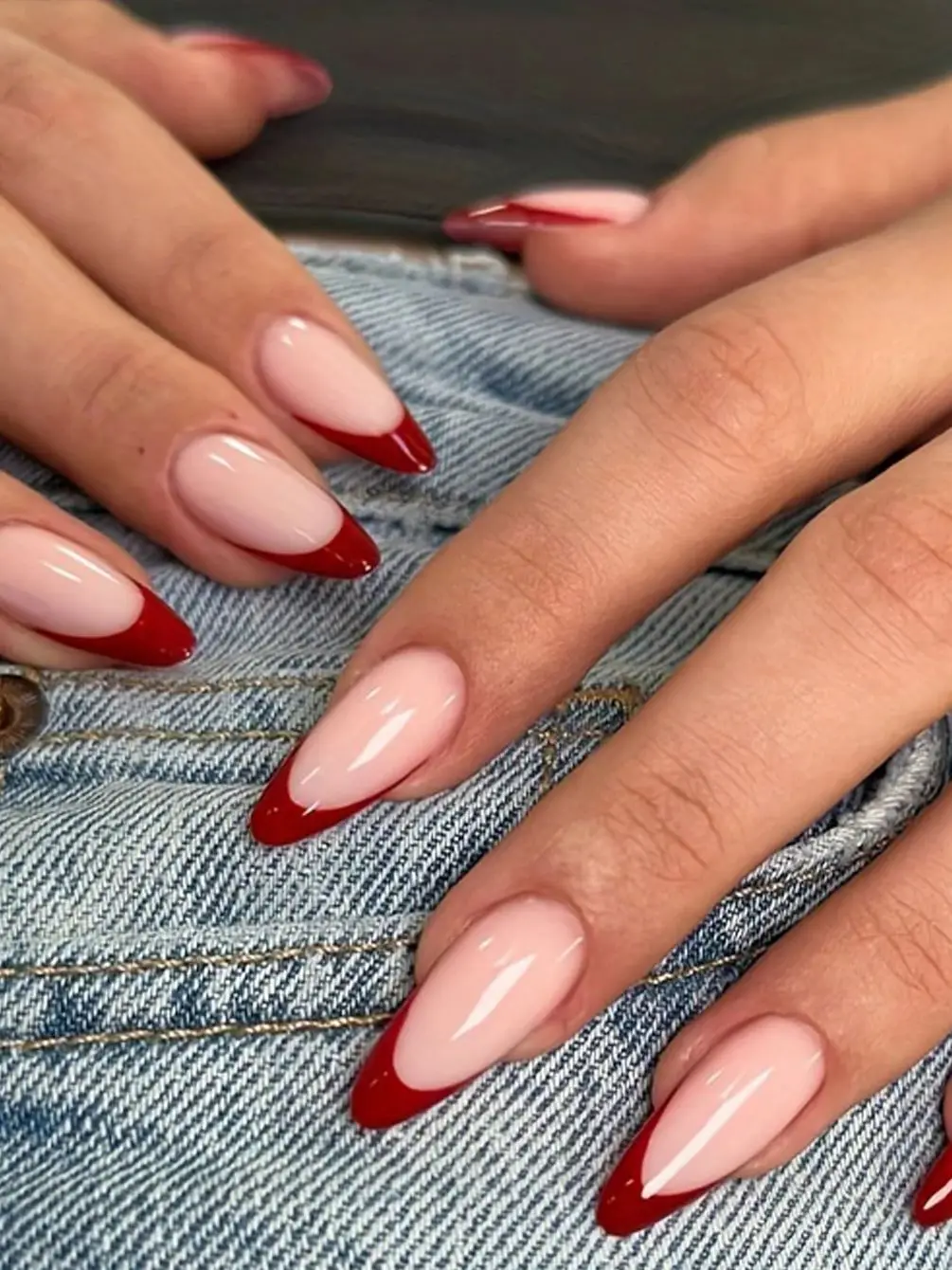 24-teiliges Set für sofortiges Makeover mit roten französischen Mandel-Kunstnägeln, 1 Nagelfeile & 1 Nagelkleber-Aufkleber-Set – Detail 34