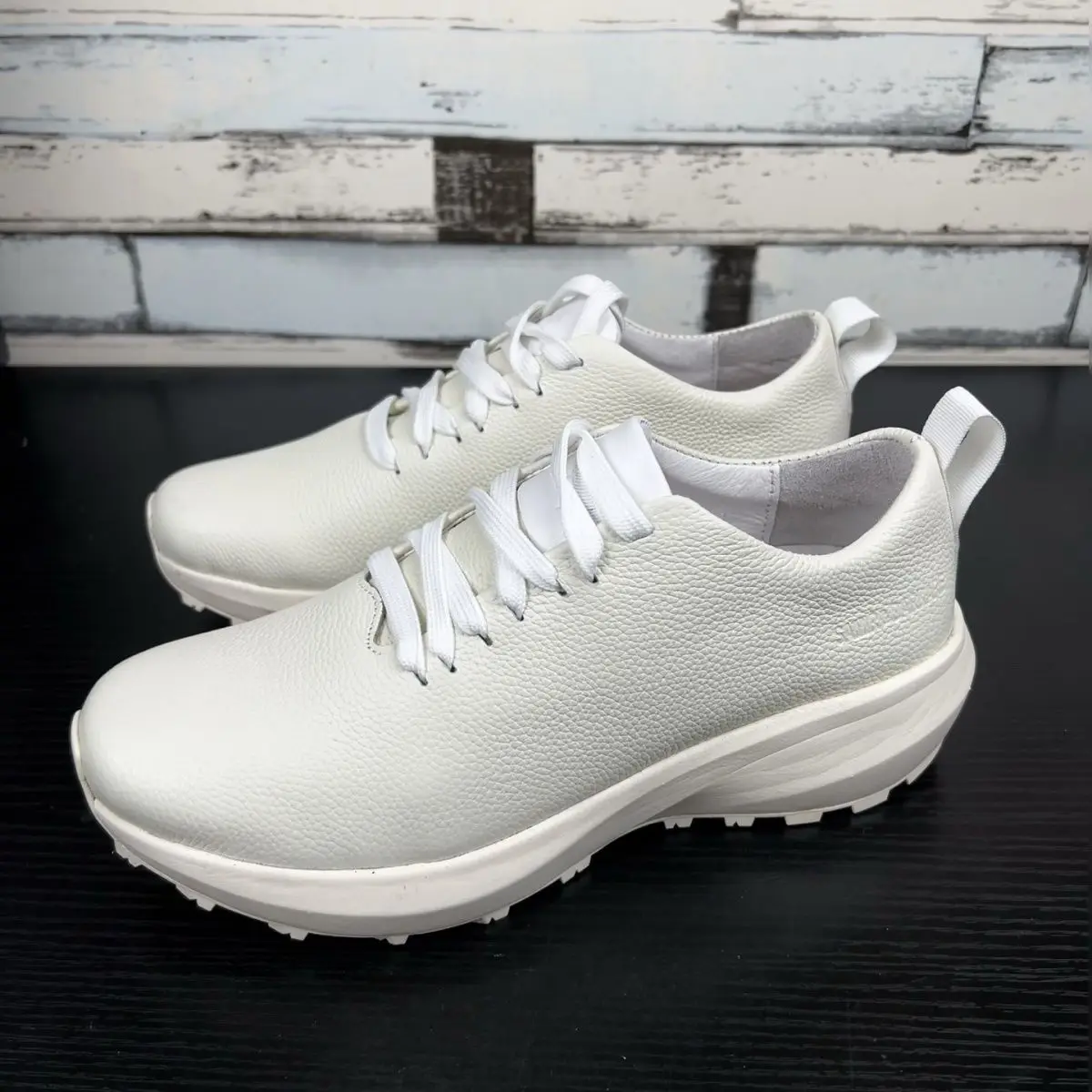 

Golf Shoes Men's Shoes Fashionable Off-course Training Shoes Turn Lightweight Waterproof Comfortable Leather Fitness Shoes