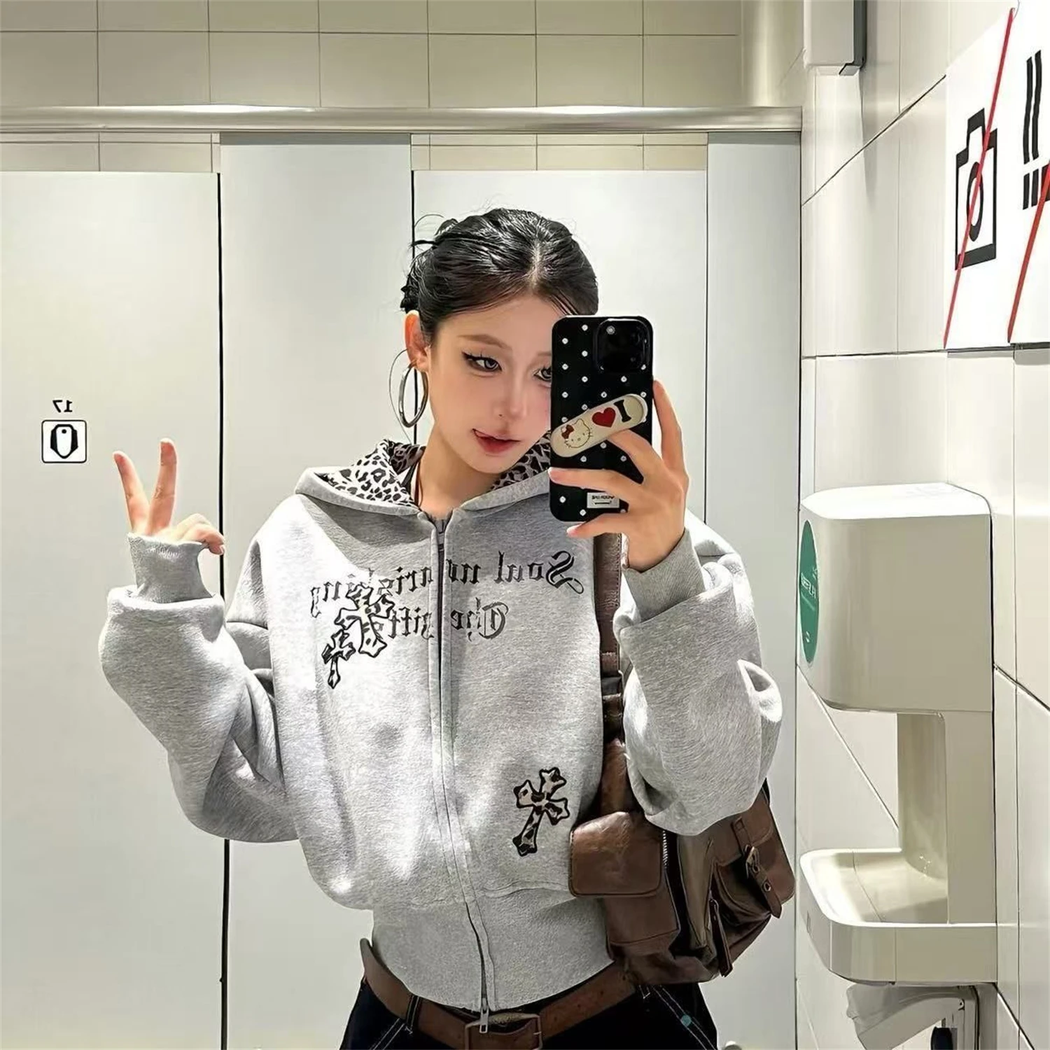 

Женская винтажная уличная одежда с леопардовым принтом на подкладке и крестом с графическим рисунком на молнии, укороченная толстовка большого размера Y2K, модная толстовка, верхняя одежда