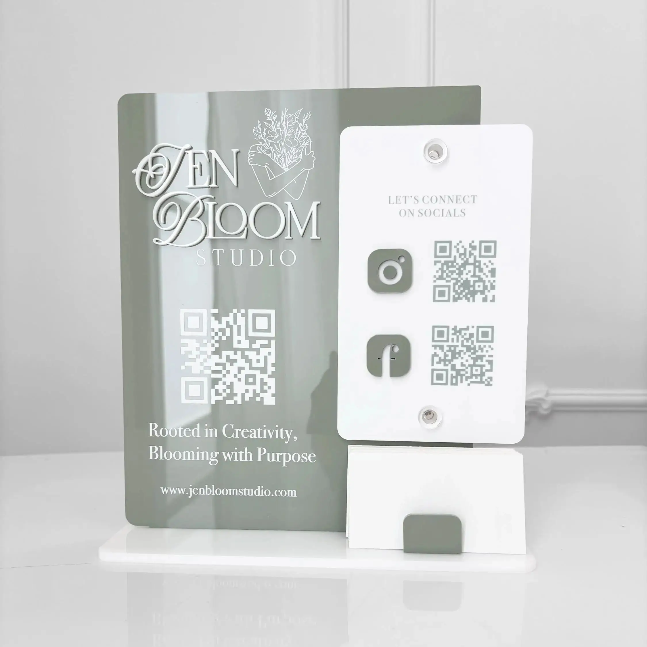 

Personalized Multi QR Codes Plaque Cards Holder Restaurant Desk Decor Acrylic Stand for Business Instagram Social Google Reviews