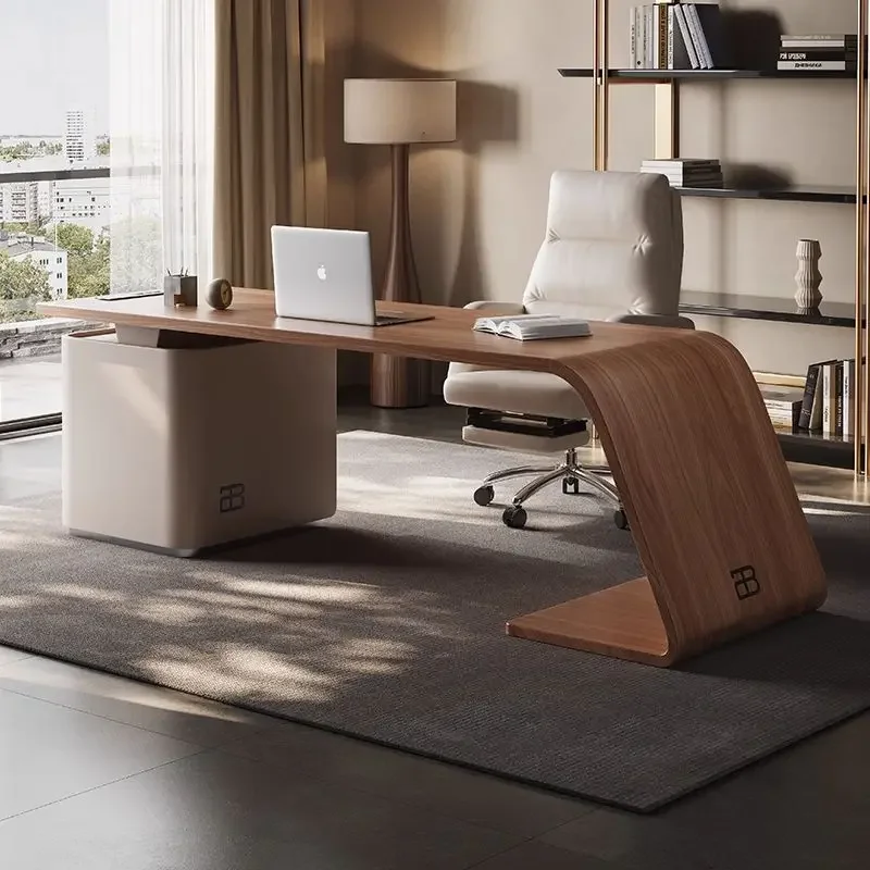 Bureau d'écriture, bureau d'ordinateur de patron, étude à domicile