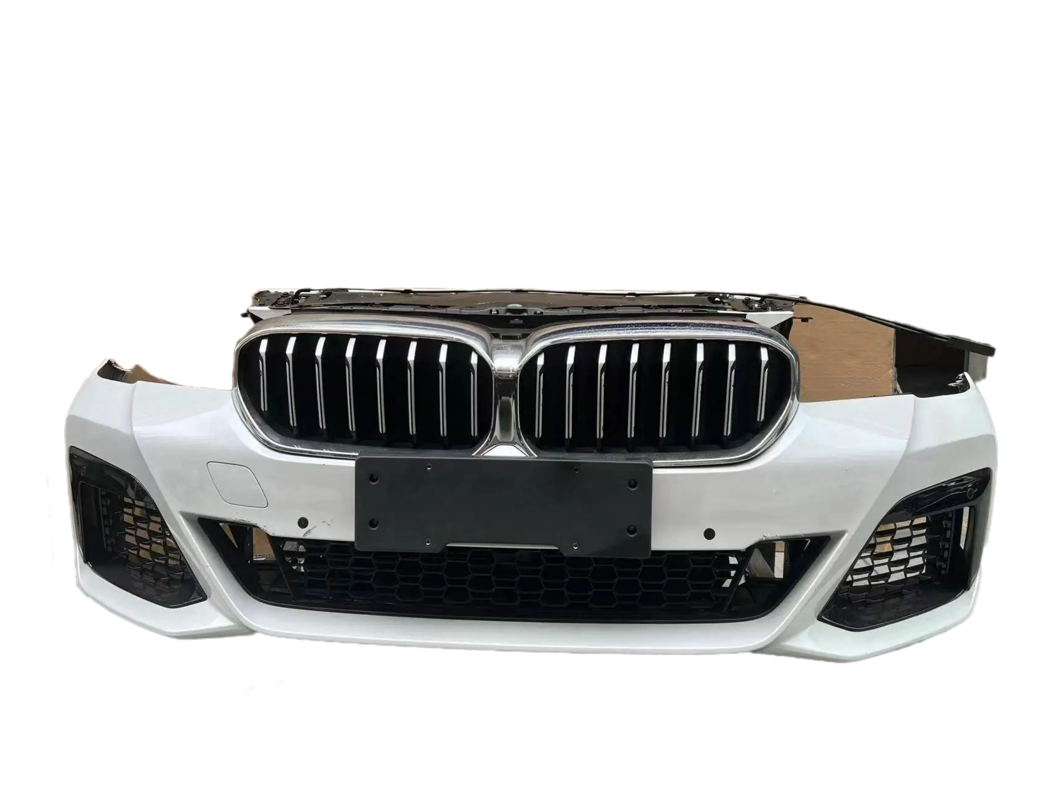 Suitable for BMW 5 Series G30 front bumper  upgraded   assembly