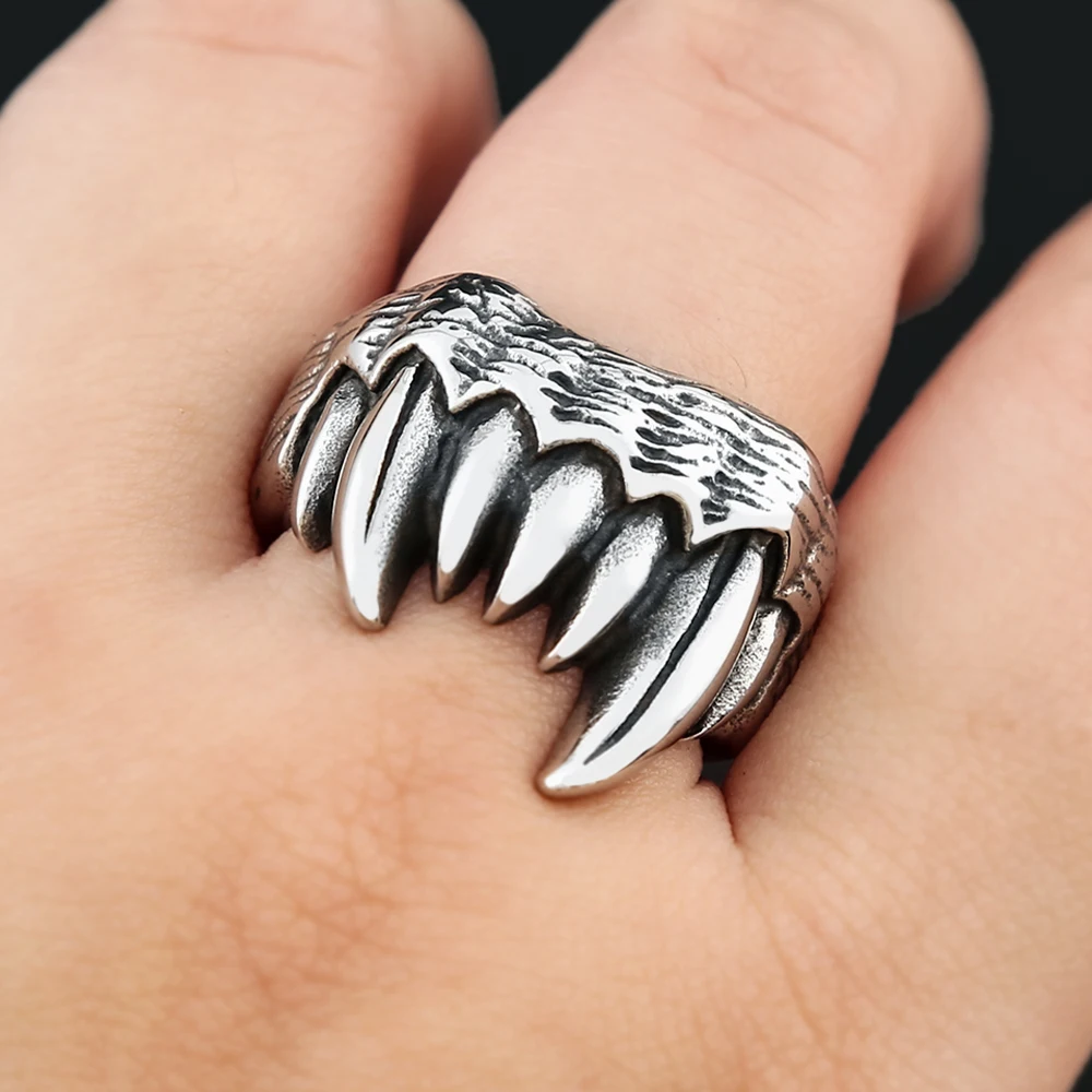 Stainless Steel Monster Fangs Ring For Men Antique Textured Gothic Punk Biker Statement Ring Cool Retro Beast Teeth Jewelry Gift