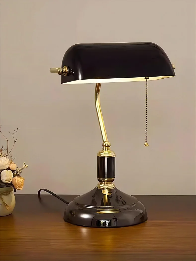 American Retro Desk Lamp Classic Bedroom Bedside Light European Antique Study Classical Reading Eye Protection Table Lamp