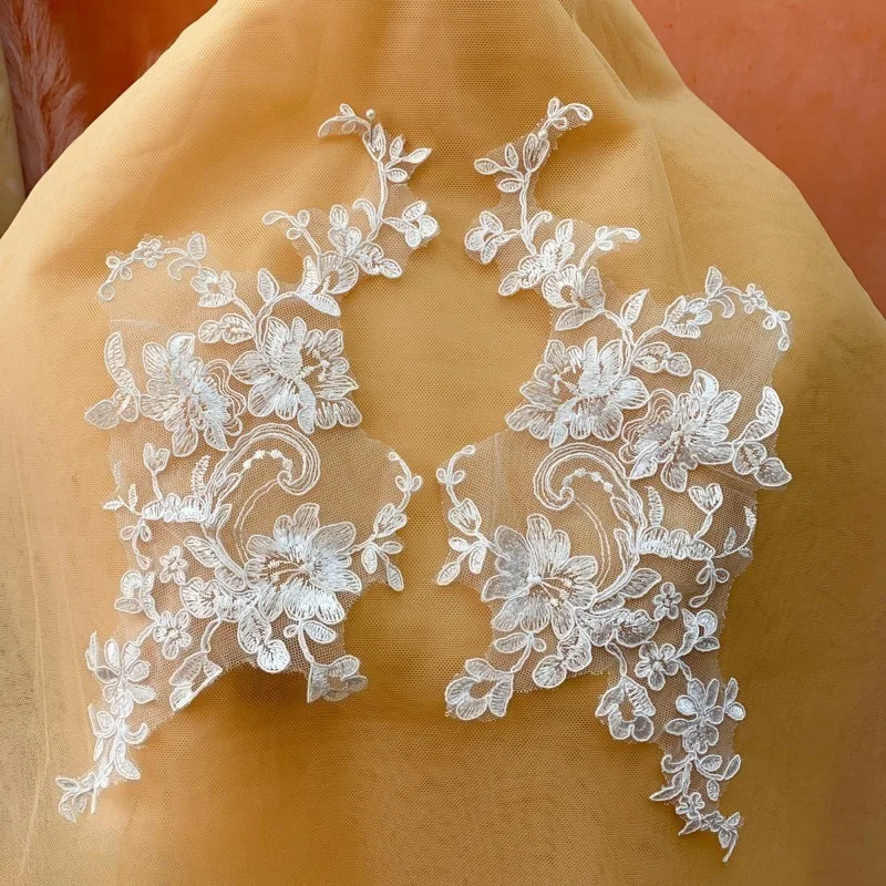 2 Pieces/4 Pieces, Exquisite White Polyester Car Bone Lace Embroidery Decal Handmade DIY Wedding Dress Decoration Accessories