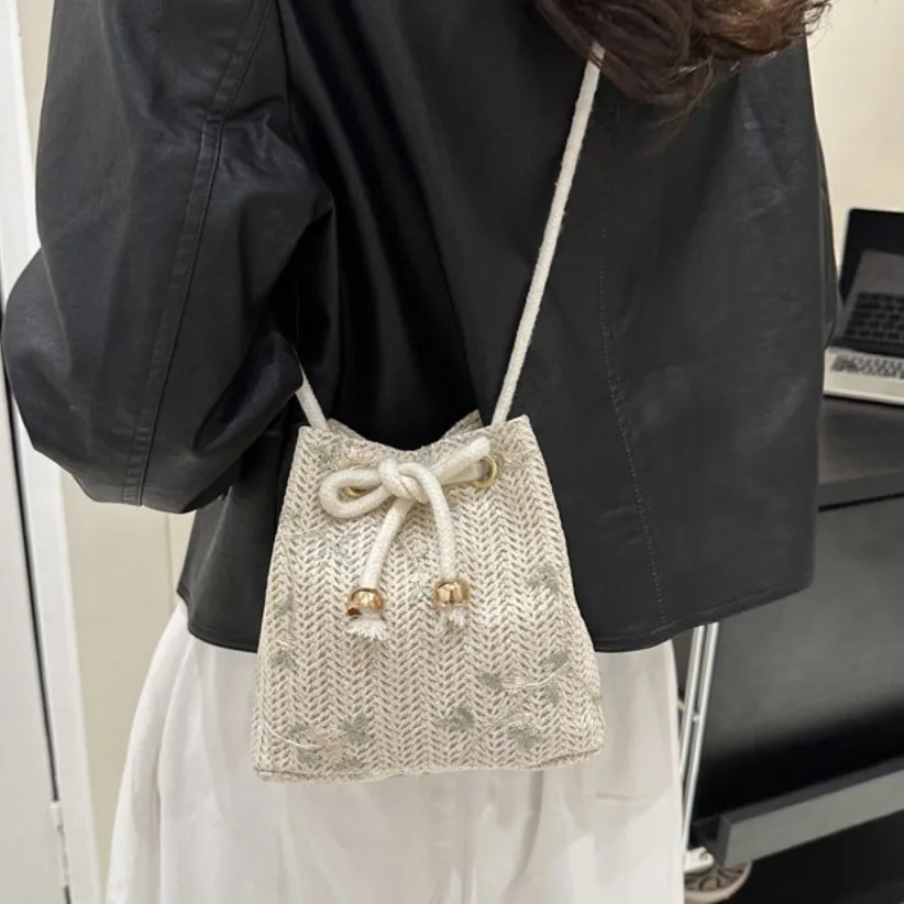 Korean Style Flower Pattern Weave Crossbody Bag Beige Khaki Drawstring Straw Bag Flower Embroidery Soft Bucket Bag Women