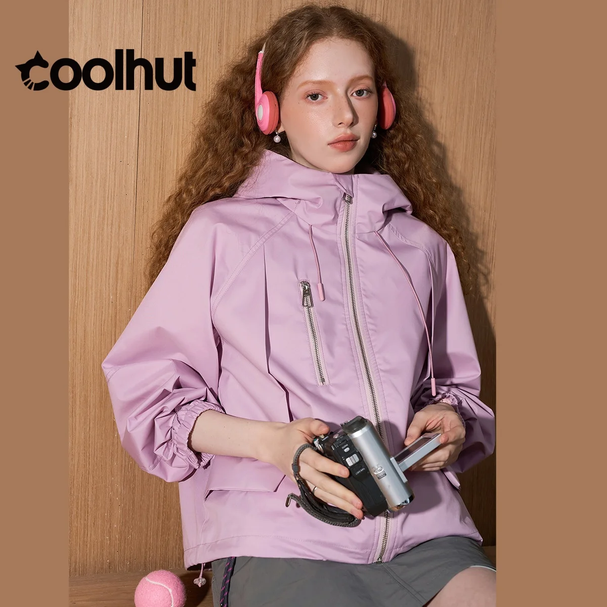 

COOLHUT женская новинка 2025 года, укороченная куртка свободного покроя с капюшоном, однотонная повседневная осенняя верхняя одежда с завязками на талии для похудения