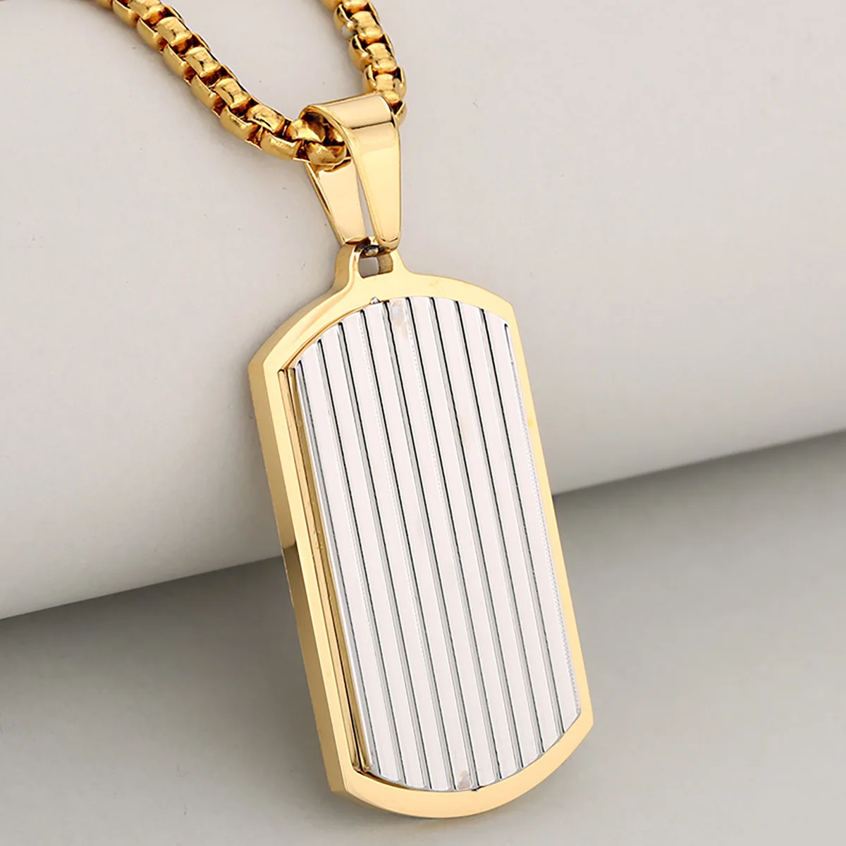 Minimalist Advanced Wavy Simple Stainless Steel Dog Tag 2-in-1 Two-Tone Pendant Necklace for Women and Men, Exquisite Necklace