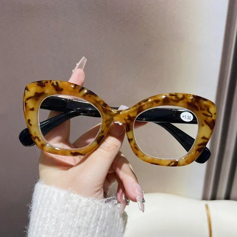 Trendy Cat's Eye Presbyopia Glasses Personalized Elderly Reading Glasses Fashionable Leopard Anti Blue Light Far Sight Glasses