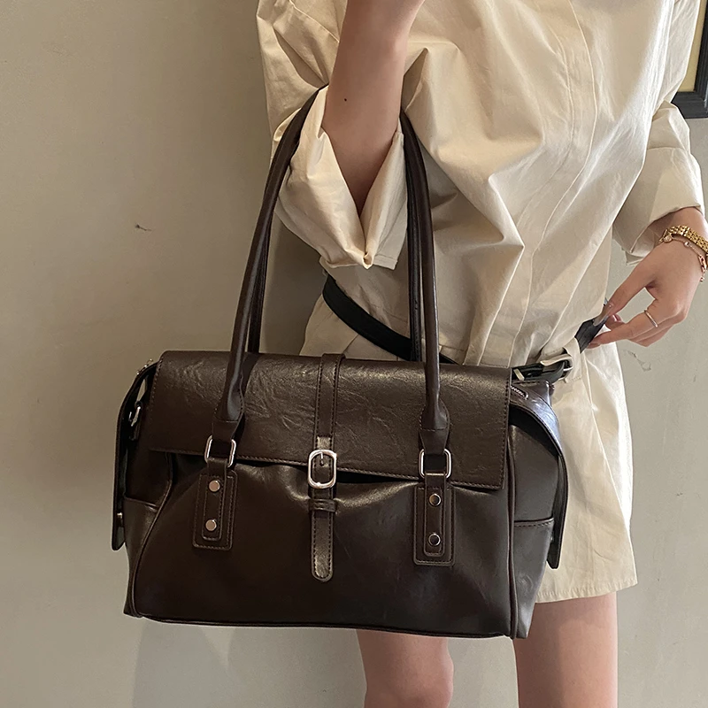 Retro Large Capaci Womens Underarm Bag 2026 New Motorcycle Tote Bag Handbag Casual Simple Soft PU Leather Handle Bag Commute