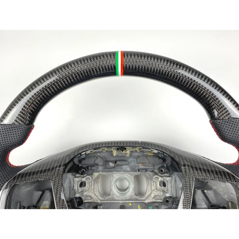 لعجلة القيادة مخصصة من ألياف الكربون لمازيراتي جيبلي/ليفانتي/كواتروبورتي