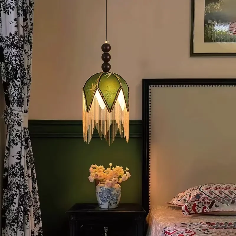 French Retro Style Tassel Fabric Pendant Lights Bedroom Bedside Hanging Lamps Medieval Green Fringed Home Chandeliers Fixtures