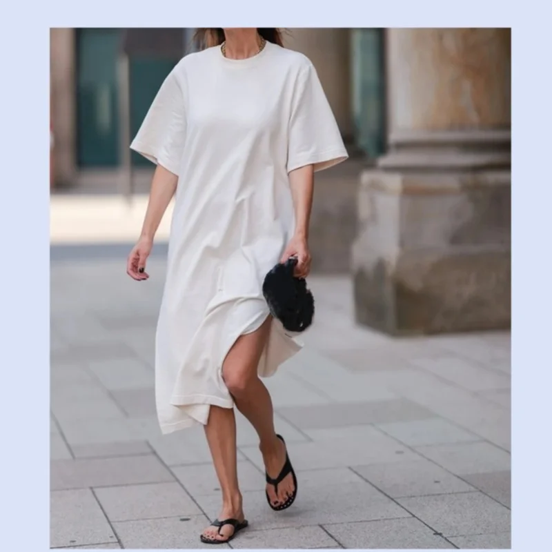 2025年春夏の新しいゆったりとした怠惰なスタイルのラウンドネック半袖Tシャツドレス