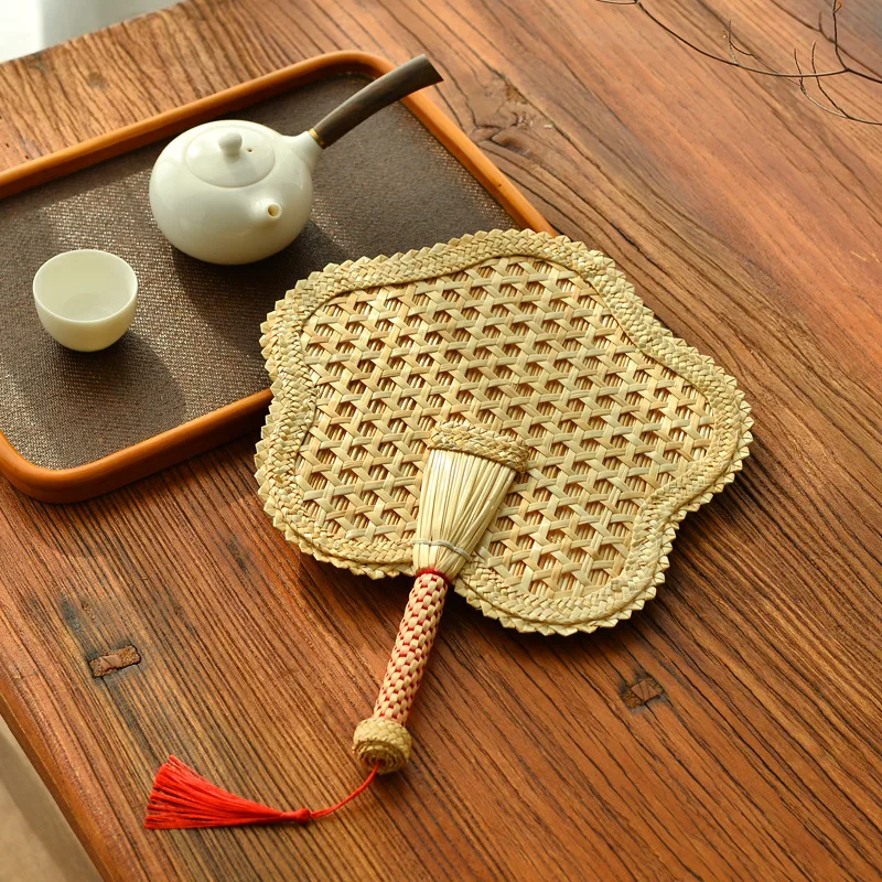 Natural Healthy Summer Hand-Woven Straw Hand Fan Cattail Leaf Fan Baby Kids Adult Mosquito Repellent Palm-leaf Fan Decor Crafts