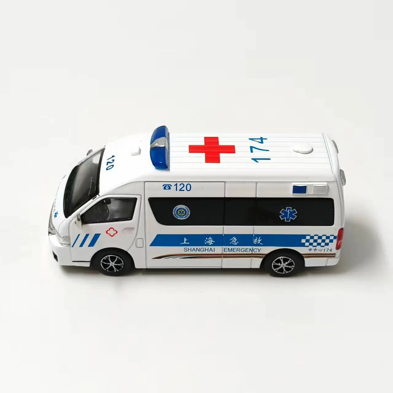 Diecast 1:64 Scale Toyota Sea Lion H200 Shanghai Ambulance Alloy Car Model Collectible Toy Gift Souvenir Display Ornament