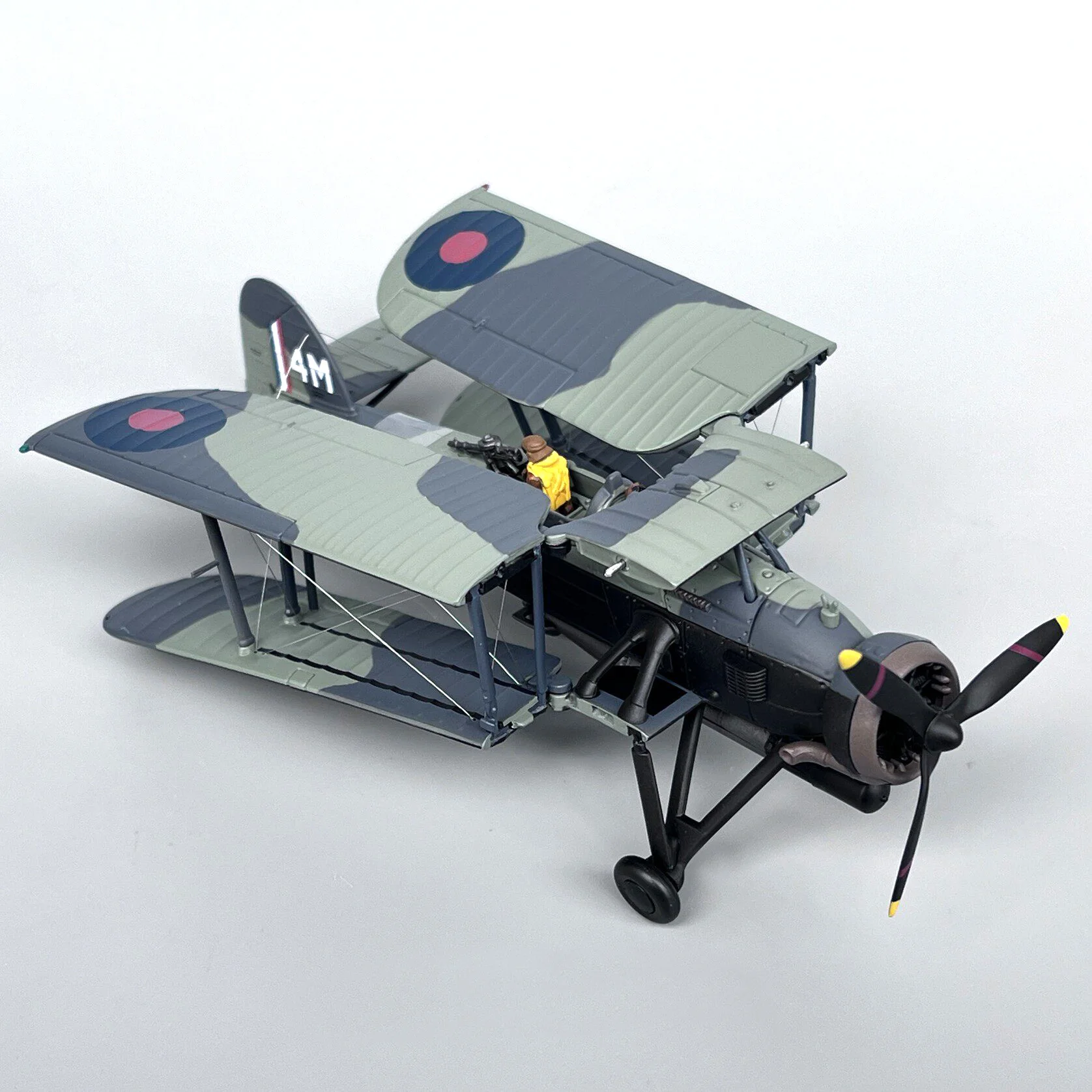 

1/72 AA36312 WW2 Fairey Swordfish Mk I RNFAA No.815 NAS, P4154, Taranto Harbour, Italy 1940 static model