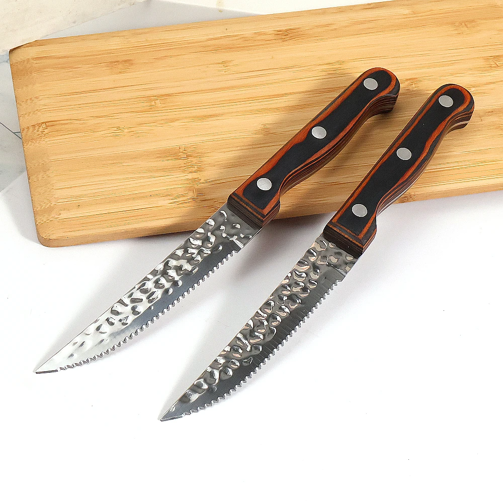 Jaswehome 2/4/6 pezzi coltello da bistecca in acciaio inossidabile coltelli da bistecca martellata forgia lama affilata Pakka manico in legno utensili da cucina