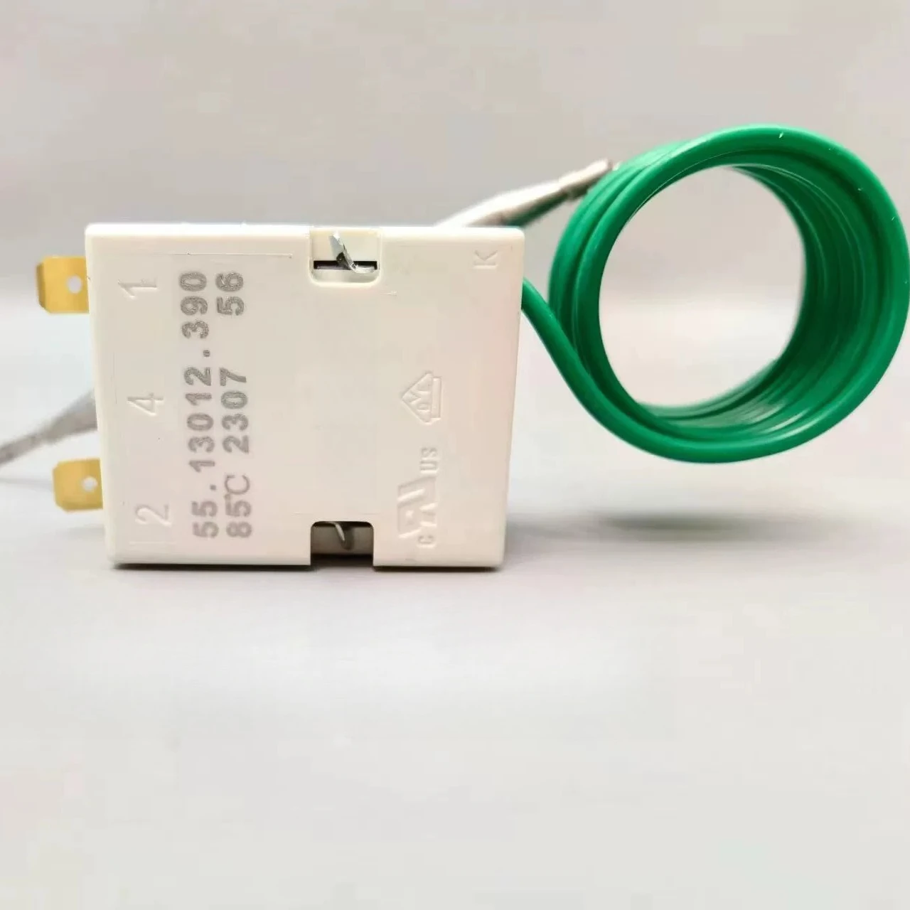 Automatyczny termostat z regulacją temperatury 30-85 stopni, przełącznik temperatury 55.13012.390