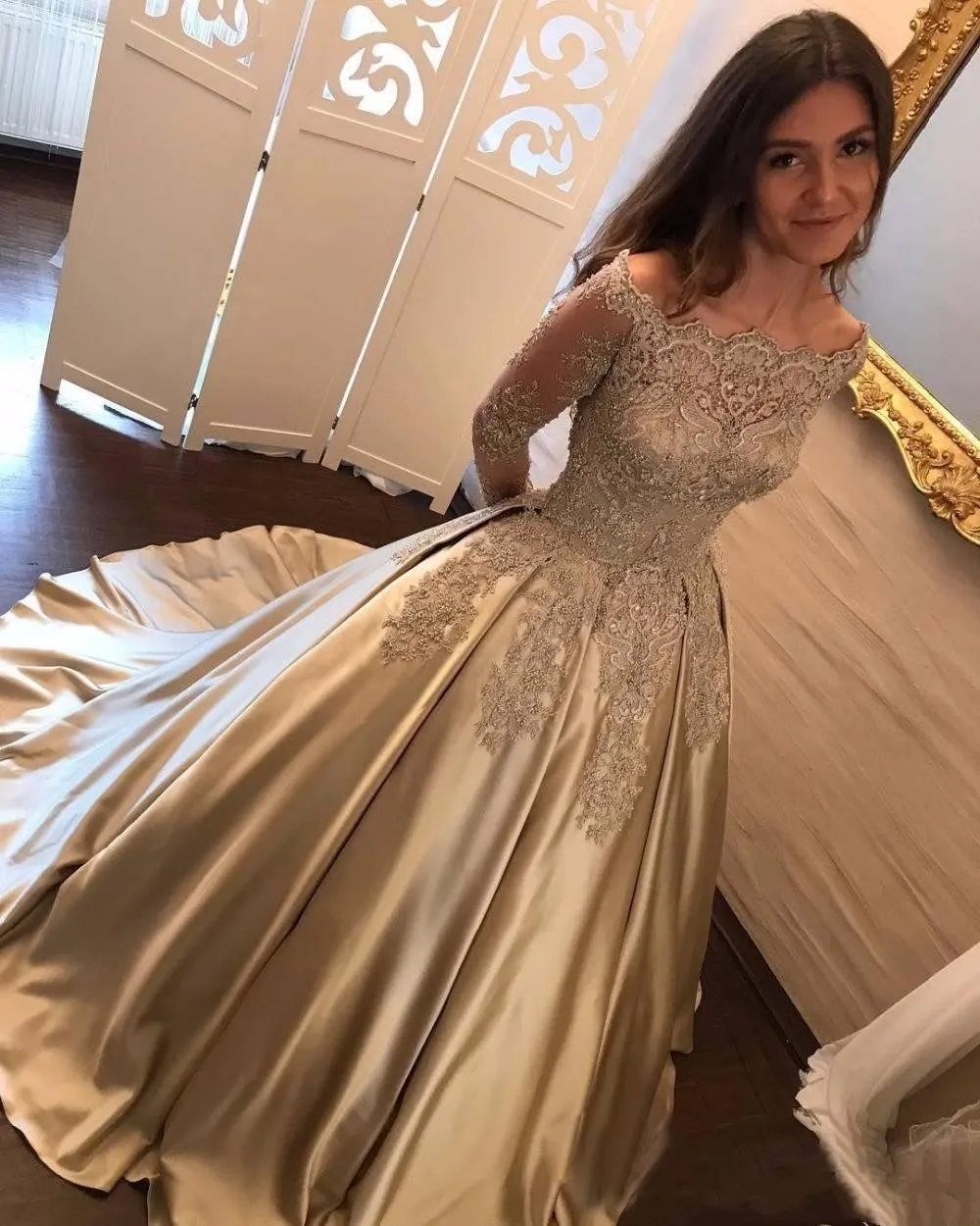 

GUXQD High End Ball Gown Women Quinceanera Dresses Appliques Court Train Full Sleeves Prom Party Gowns Formal Vestido De 15 Anos