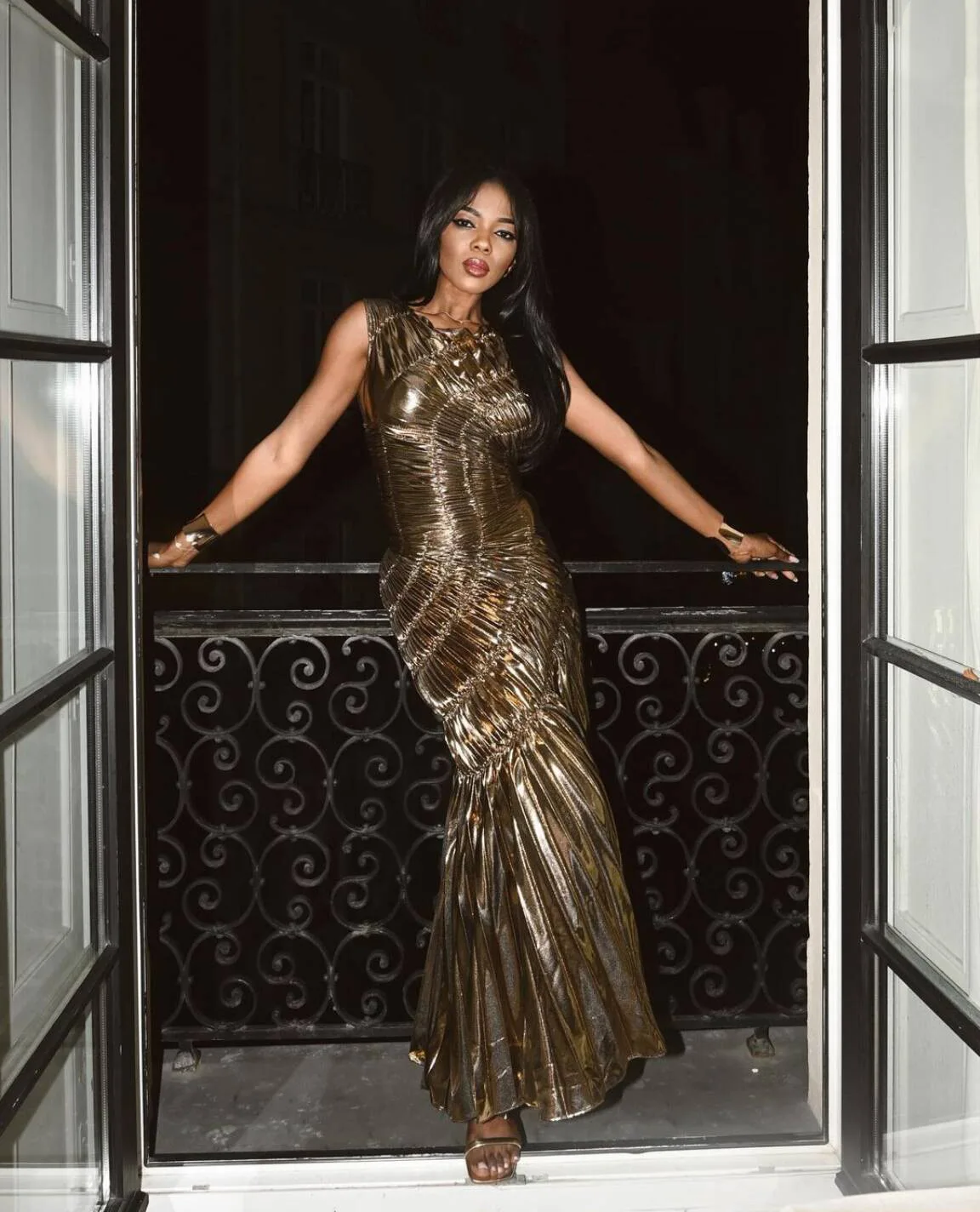 Sukienka koktajlowa w stylu celebrytów, dopasowana, z dekoltem typu O, plisowana, suknia balowa, luksusowa złota suknia wieczorowa na studniówkę, długa sukienka damska bez rękawów.