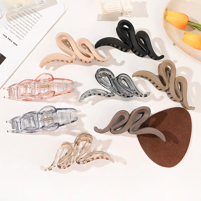 Large Hairpin for Women Wave Shark Clip Trendy Claws Clips French Temperament Hair Accessories Korean Girls Headwear 2023