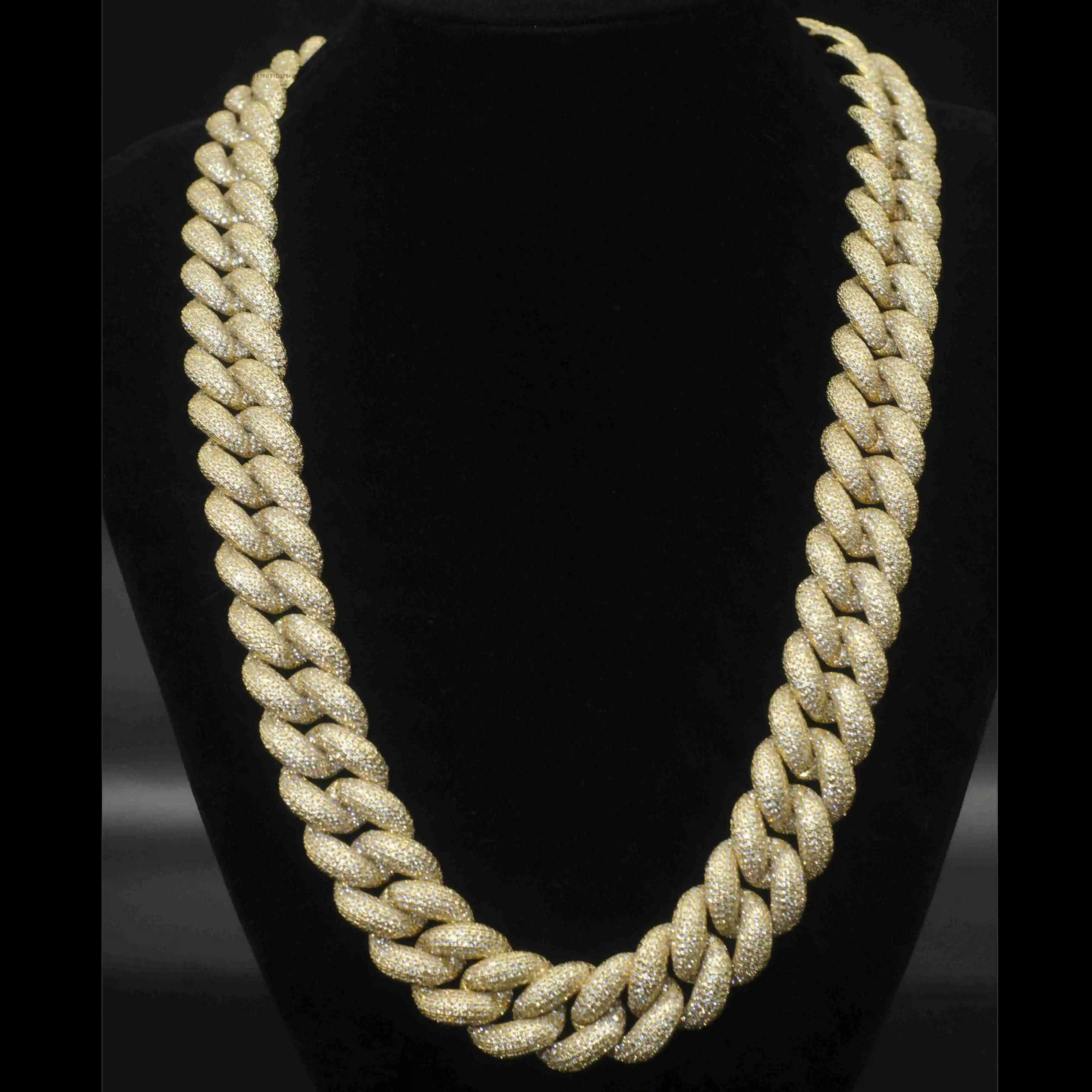 20MM Moissanite Cuban Link Chain Hot Selling Iced Out Round Brilliant Cut 10k 14k Solid Gold Miami Cuban Chain，