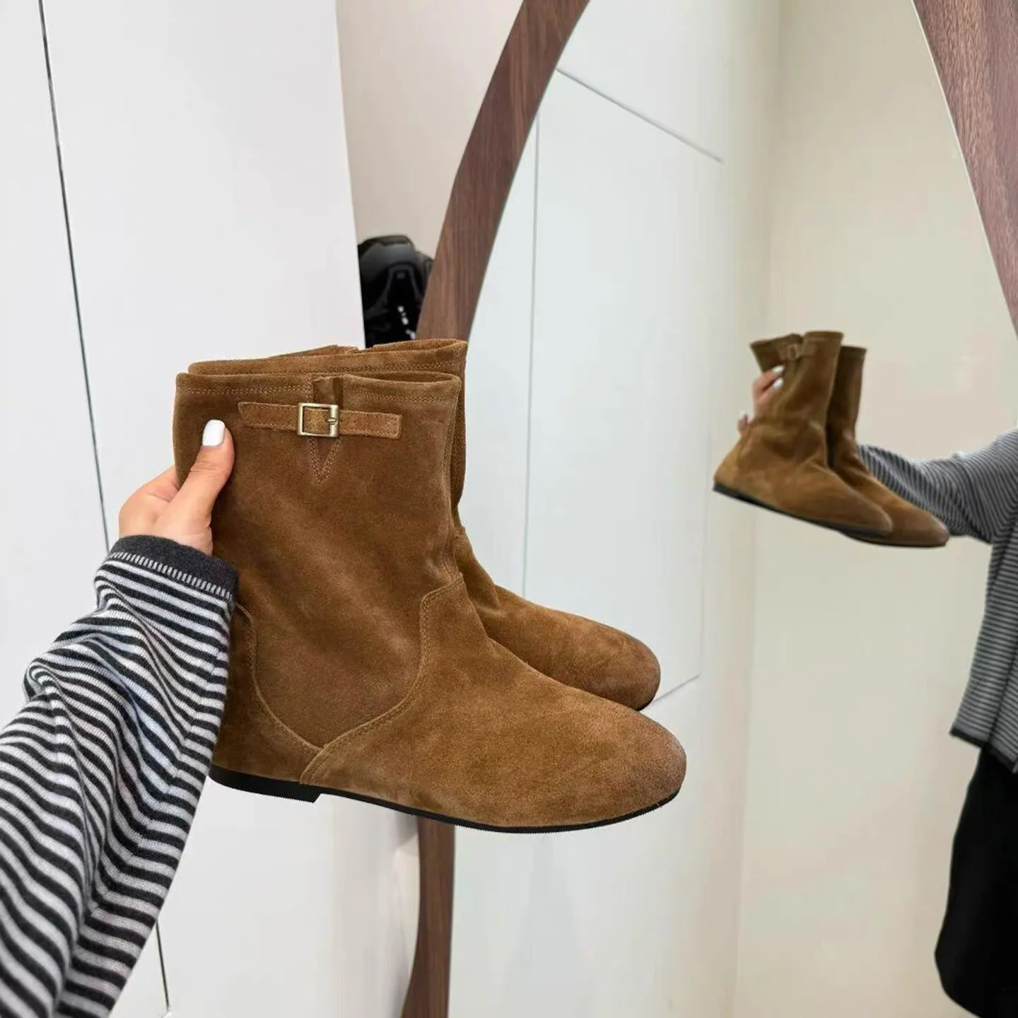 Women's boots with Korean suede round toe and raised inside Western cowboy boots for women 2025 new versatile short boots