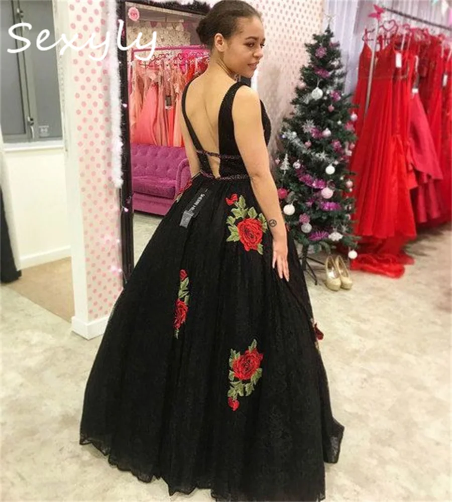 Fantasy Gothic Black Prom Dress With Rose Flowers Costume Masquerade Evening Dress A Line Tulle Vestidos De 15 Años Customized