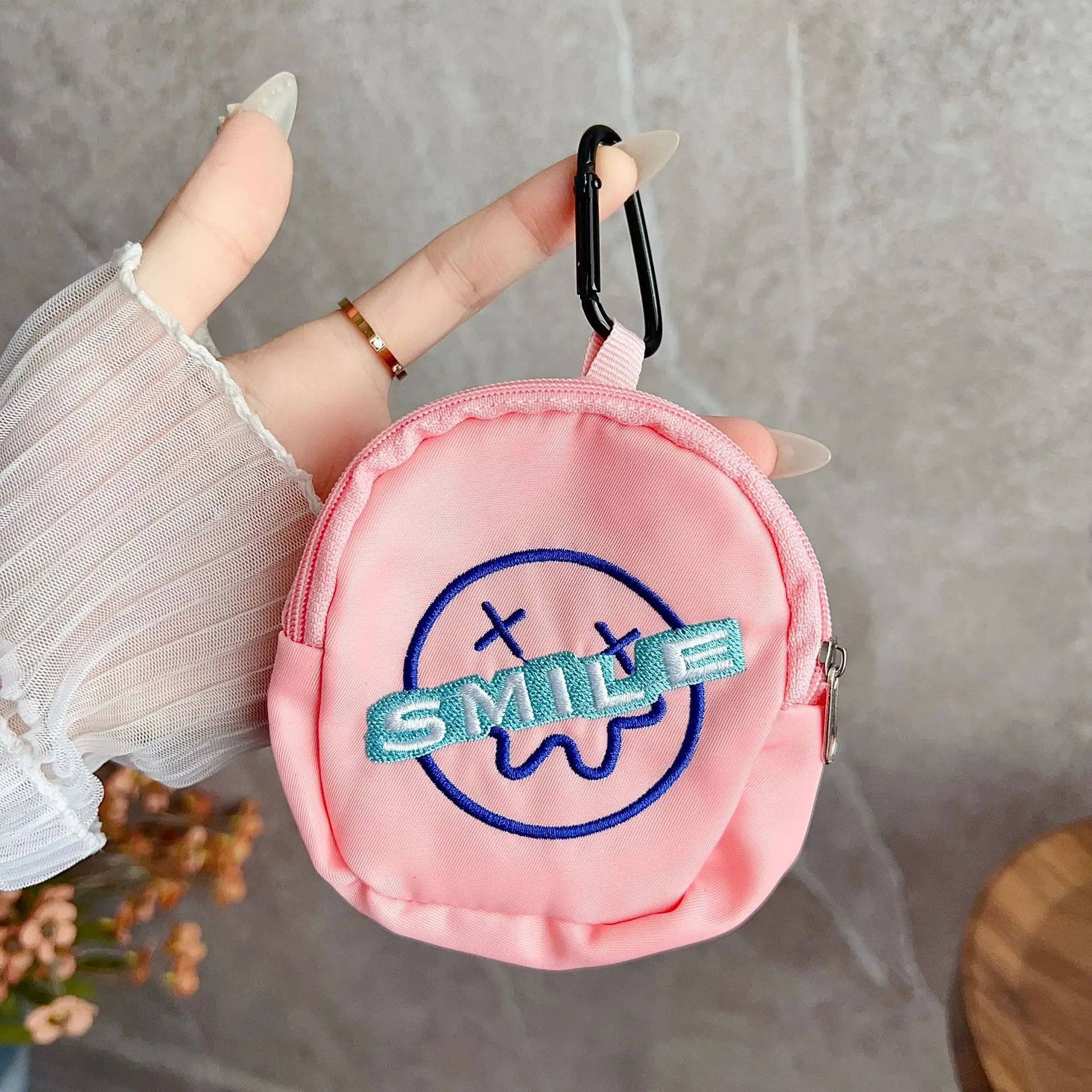 Creative new trendy small schoolbag for convenient storage, key and earphone universal anti-loss pendant