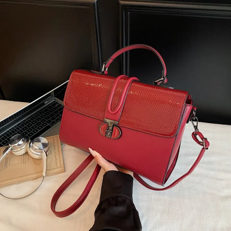 

Women's Tote Bag Made Of Premium Leather Featuring High-End Trendy Paris Style​