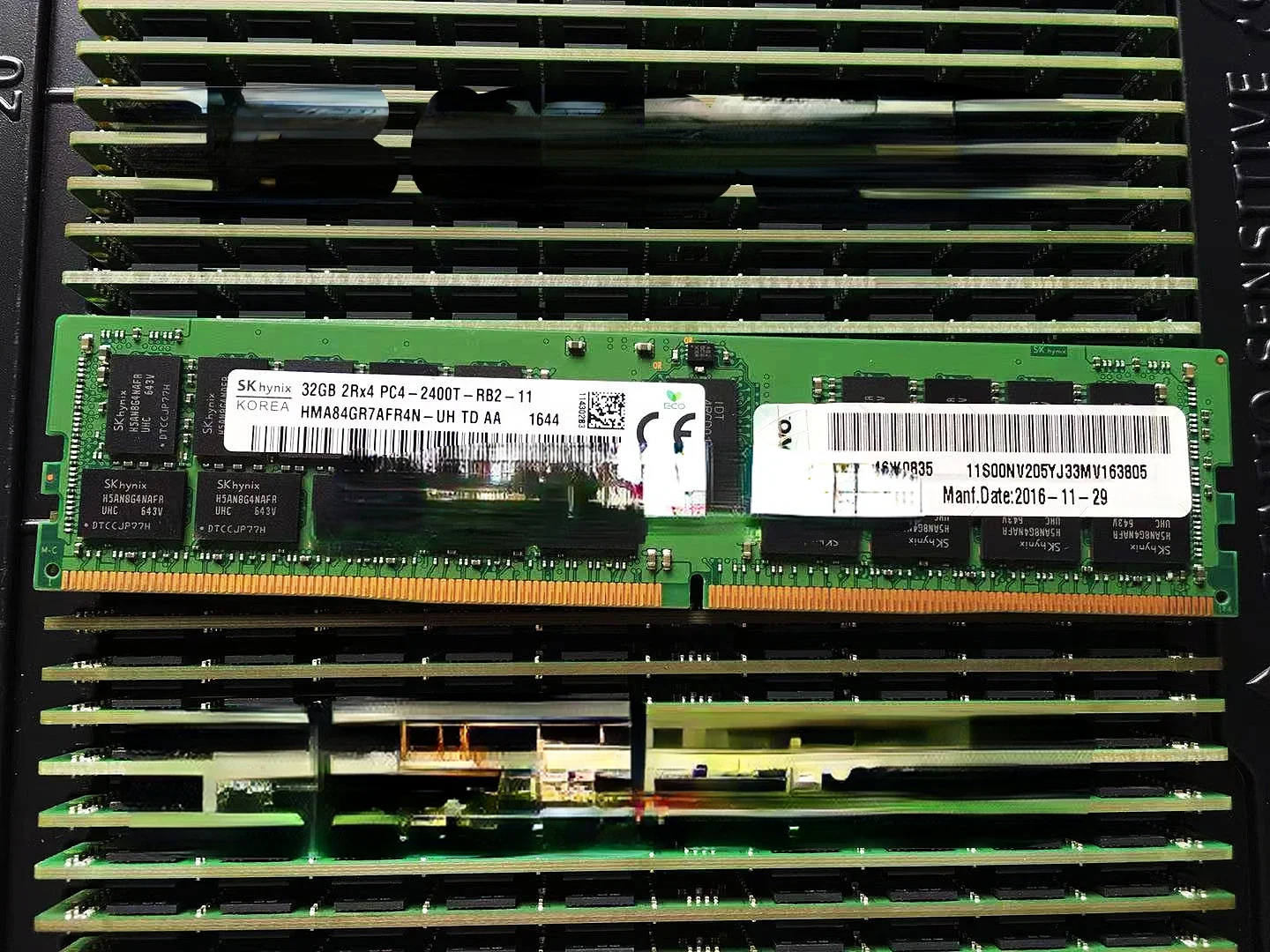 46W0833 46W0835 Server Memory 32G 2RX4 PC4-2400T REG