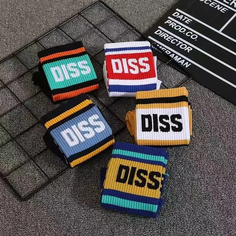 5 Pairs/Set Unisex Socks Multicolor Letter Diss Pattern Mid Tube Socks Suit In All Seasons For Daily Sports