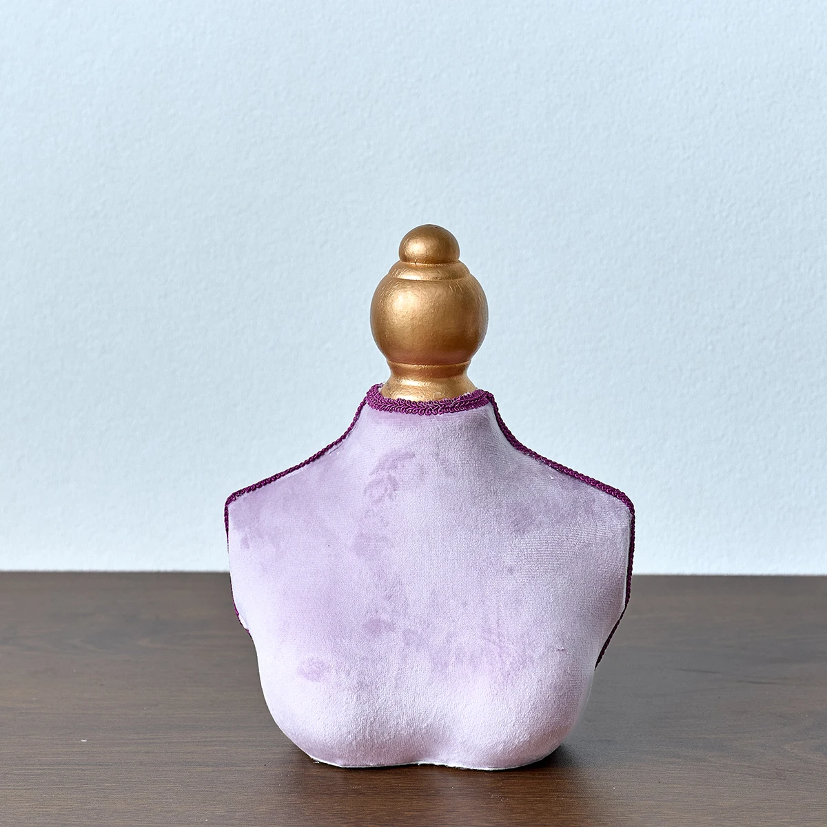 

Creative Vintage Purple Jewelry Display, Portable Mannequin Stand for Necklace Live Stream & Market Stall Photo Prop