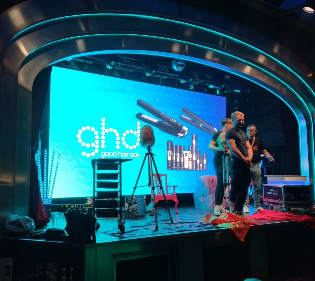 P3.91mm Indoor LED Video Wall Display Screen | 500x500mm Quick Lock Rental Panel HDR10+ 1080P 3840Hz Refresh Rate Event Stage