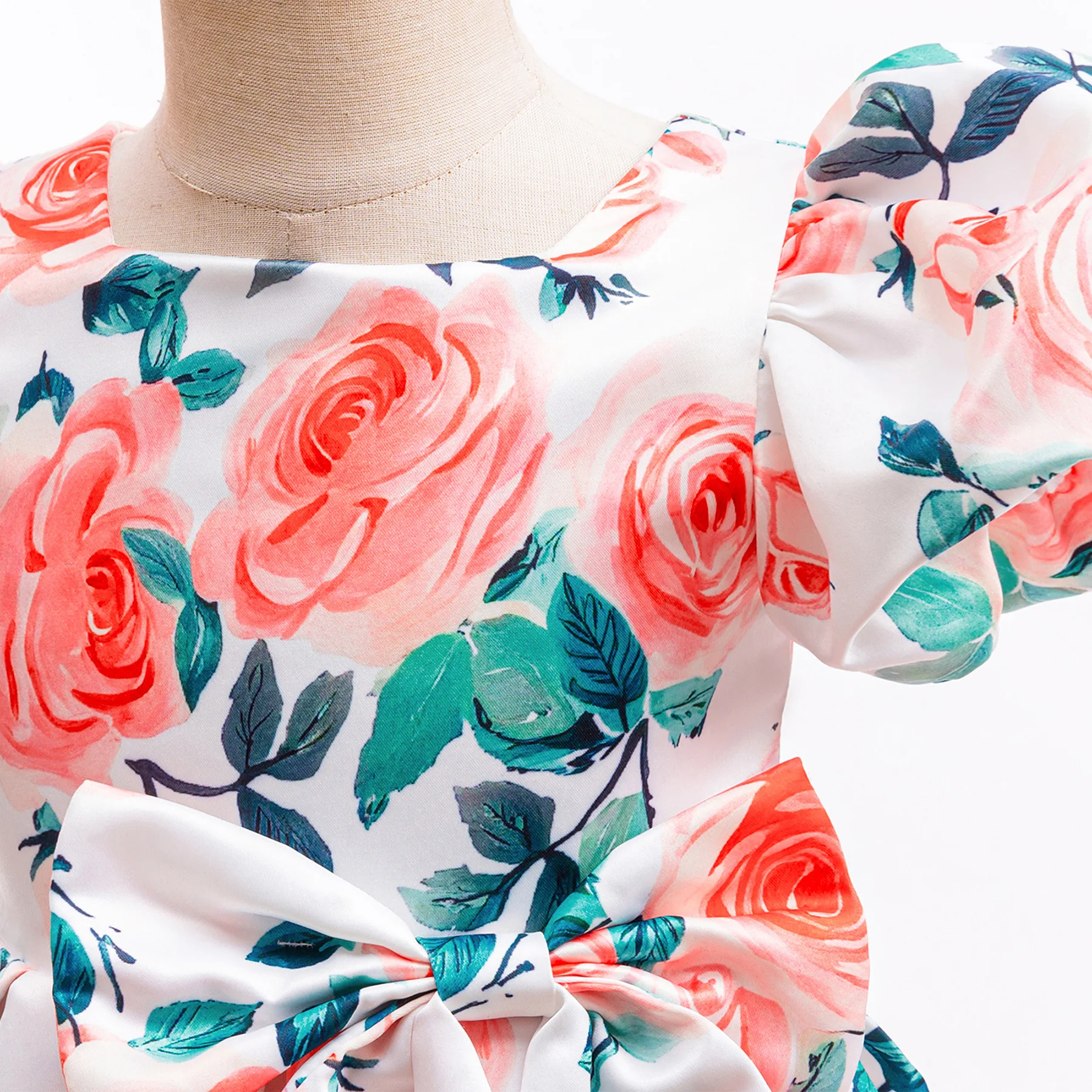 فستان بناتي صيفي جديد مطبوع عليه أزهار الورد فستان أطفال بأكمام فقاعية فستان الأميرة فستان كاجوال حلو ولطيف