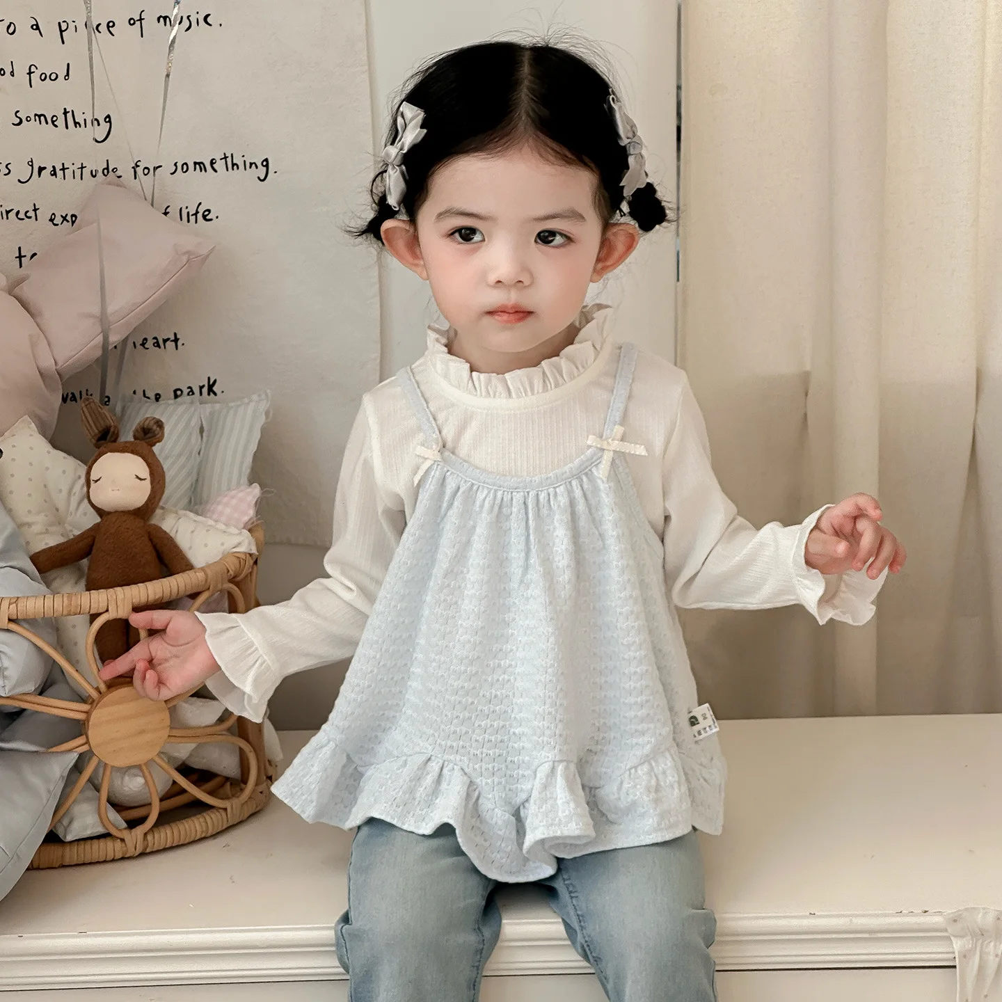 Spring New Baby Sweet Set Female Treasure Suspender Blouse Bottoming Shirt Denim Bell Pants Three-piece Set