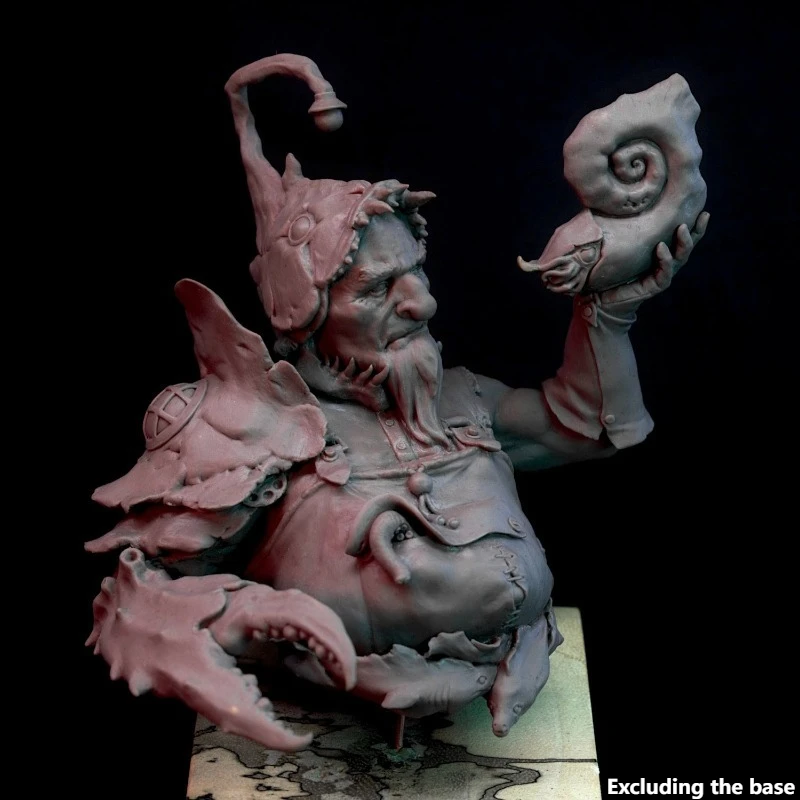 

Модель-бюст из литой смолы в масштабе 1/12, статуэтка пляжного патрульного, в разобранном и неокрашенном виде, без подставки.