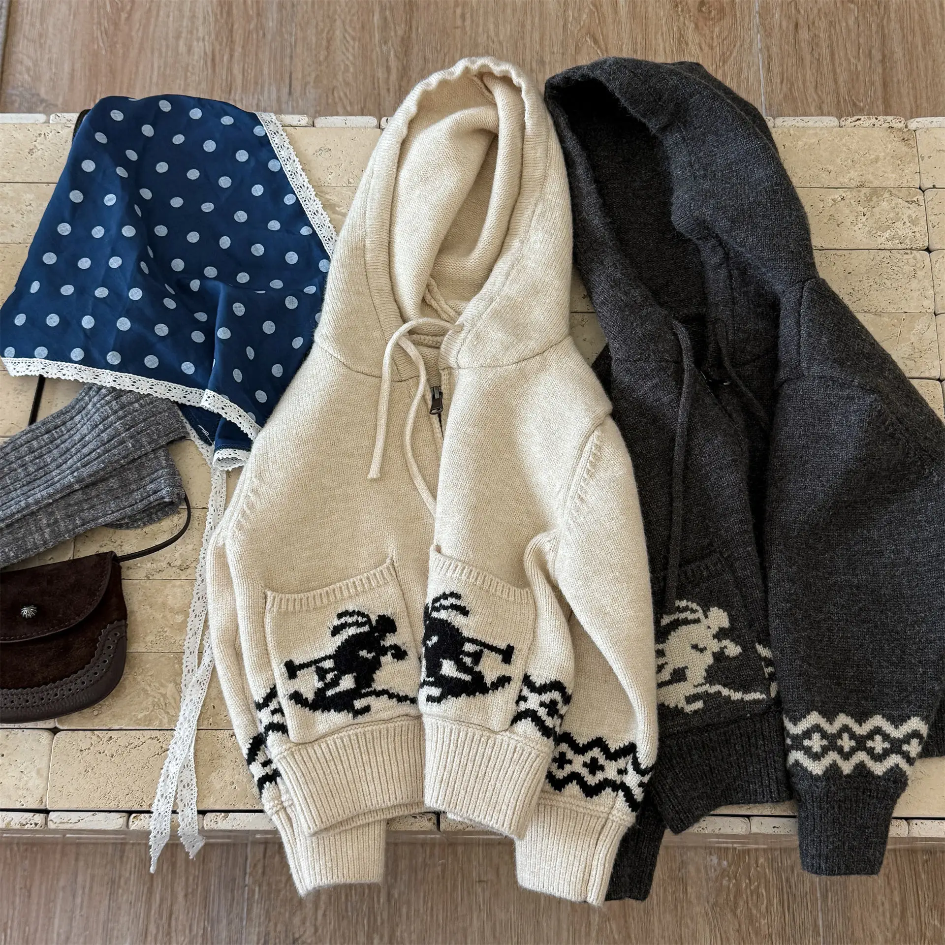 

2025 Winter New Children Warm Knit Coat Baby Thick Warm Hooded Sweater Cardigan Boys Girls Fashion Print Knitted Jacket