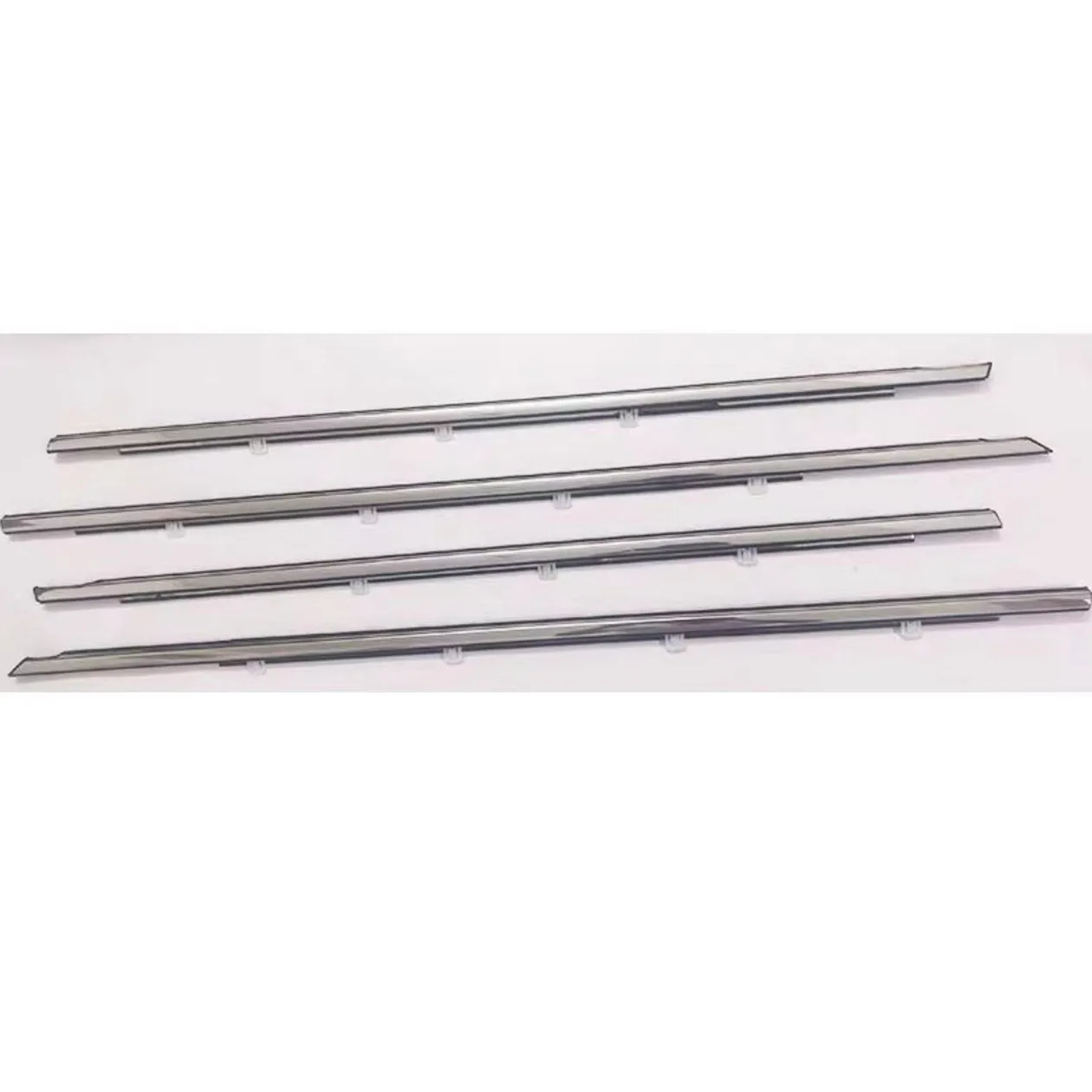 

It is applicable to 18-21 ten generation Accord window glass outer layering and door waterproof bright strip