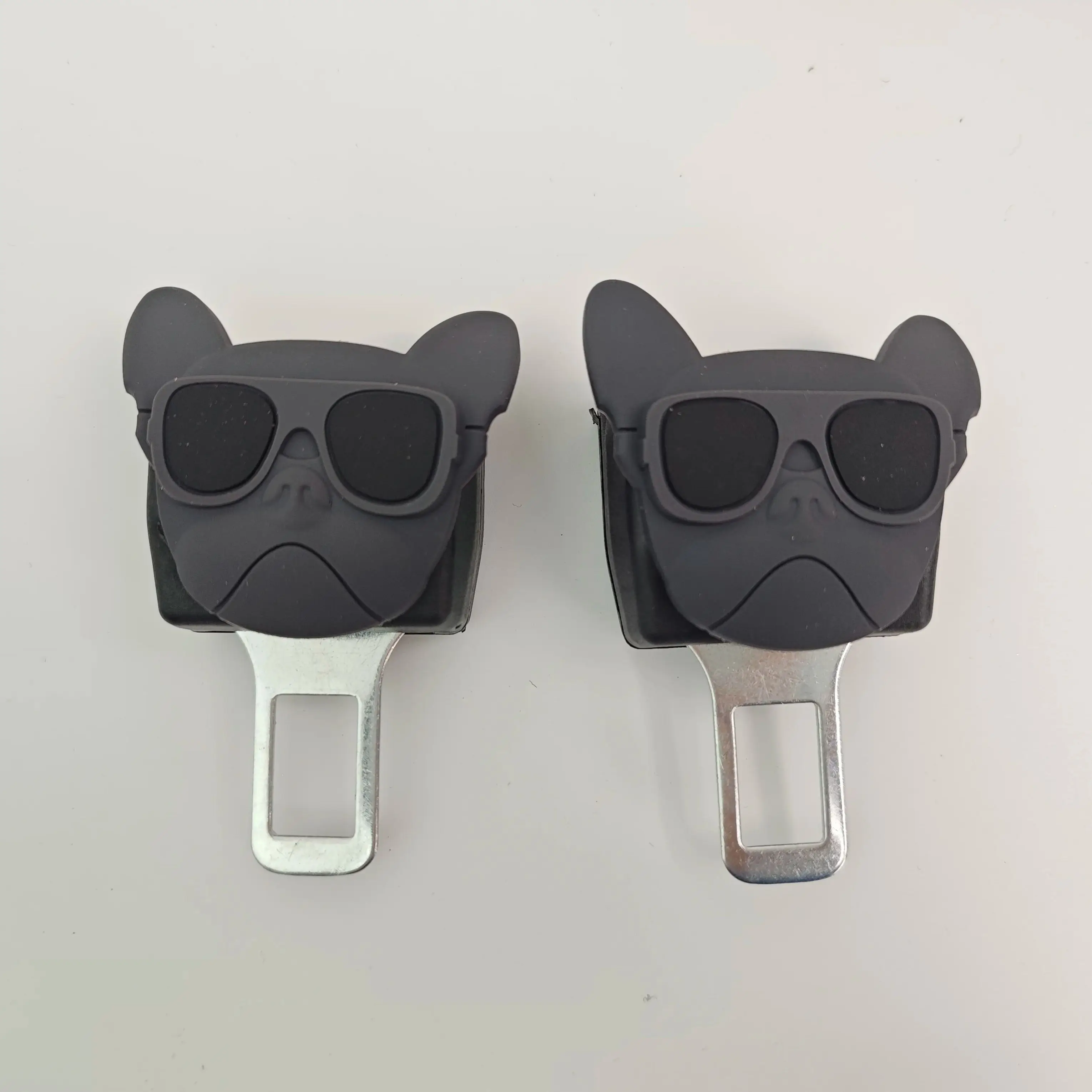 

Универсальная черная пряжка ремня безопасности с головой животного и солнцезащитными очками, забавный креативный дизайн для автомобиля